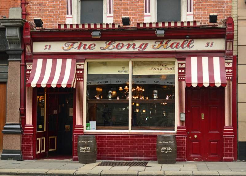 Papermoon Fototapete »The Long Hall Pub« von Papermoon