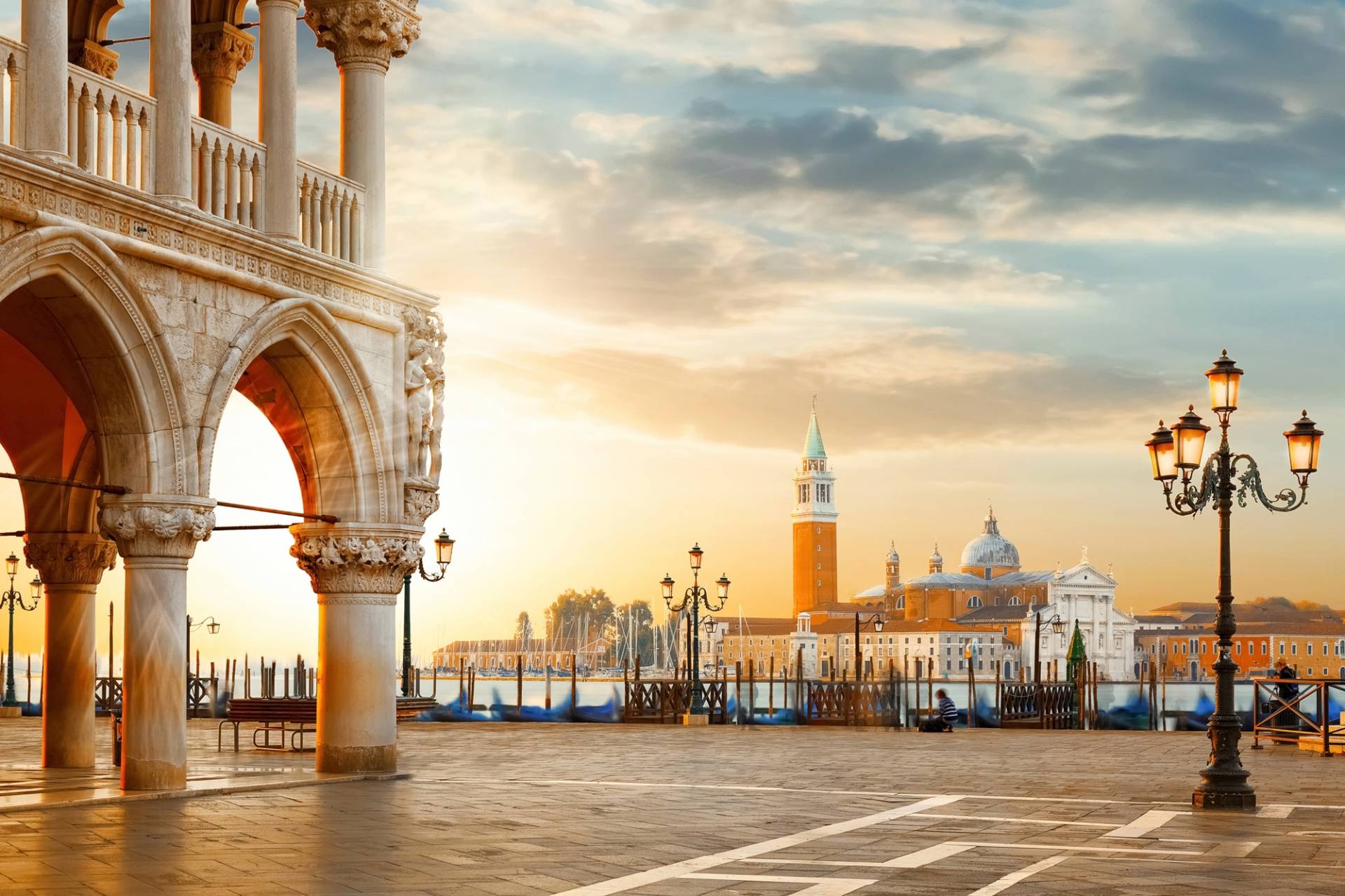 Papermoon Fototapete »VENEDIG-ITALIEN RETRO SAN MARCO KANAL MEER ALT STADT« von Papermoon