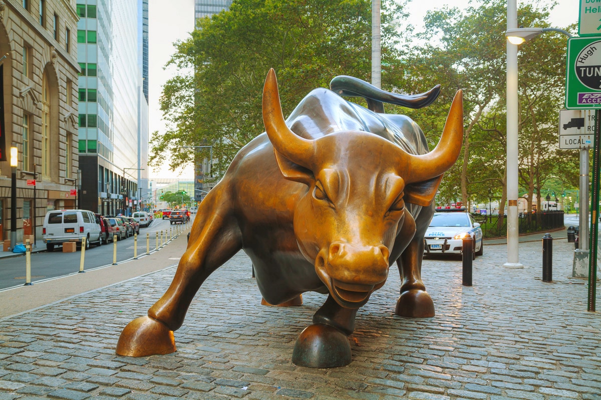 Papermoon Fototapete »Wall Street Bull« Papermoon Fototapete »Wall Street Bull« von Papermoon
