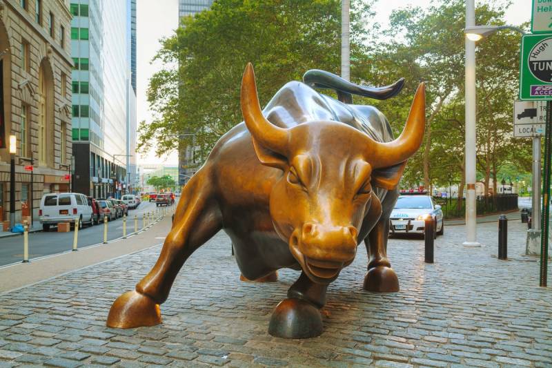 Papermoon Fototapete »Wall Street Bull« von Papermoon