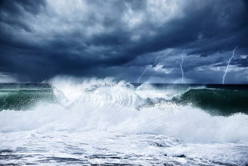 Papermoon Fototapete »Wellen mit Gewitter« von Papermoon