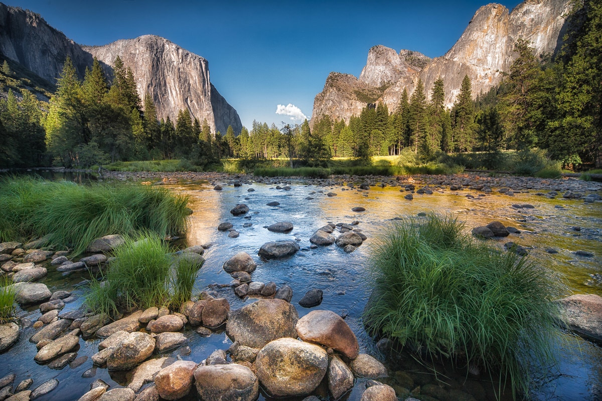 Papermoon Fototapete »Yosemite Rive Reflexion« von Papermoon