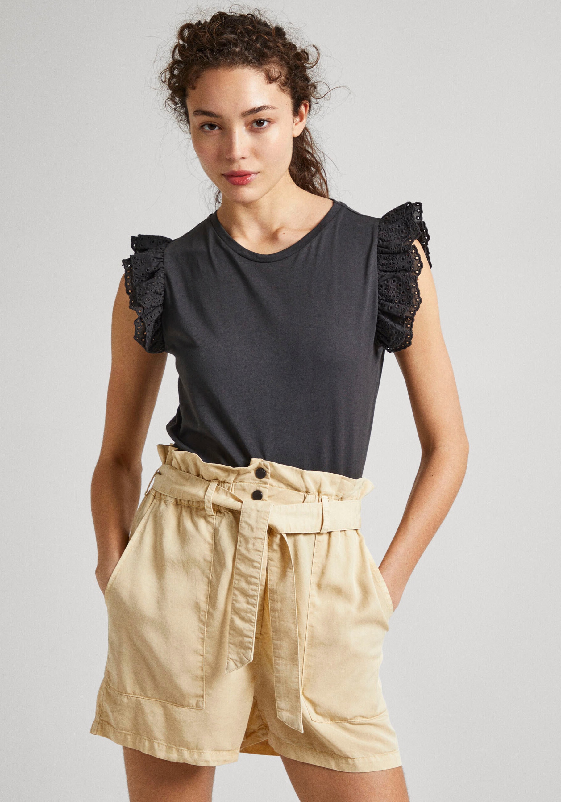 Pepe Jeans T-Shirt »LINDSAY«, mit Rüschen Pepe Jeans T-Shirt »LINDSAY«, mit Rüschen von Pepe Jeans
