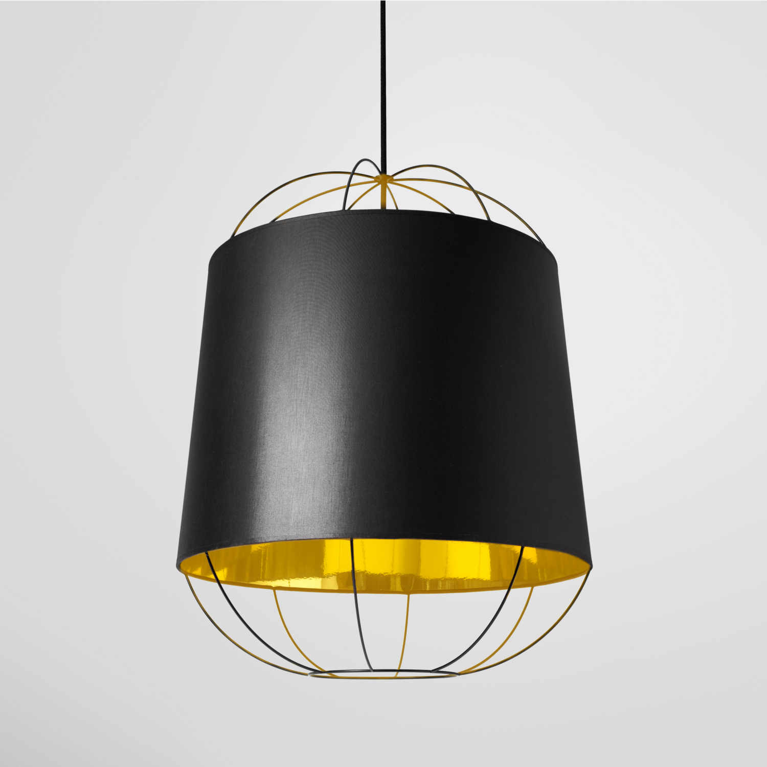 Lanterna Pendelleuchte medium, Farbe schwarz / gold von Petite Friture