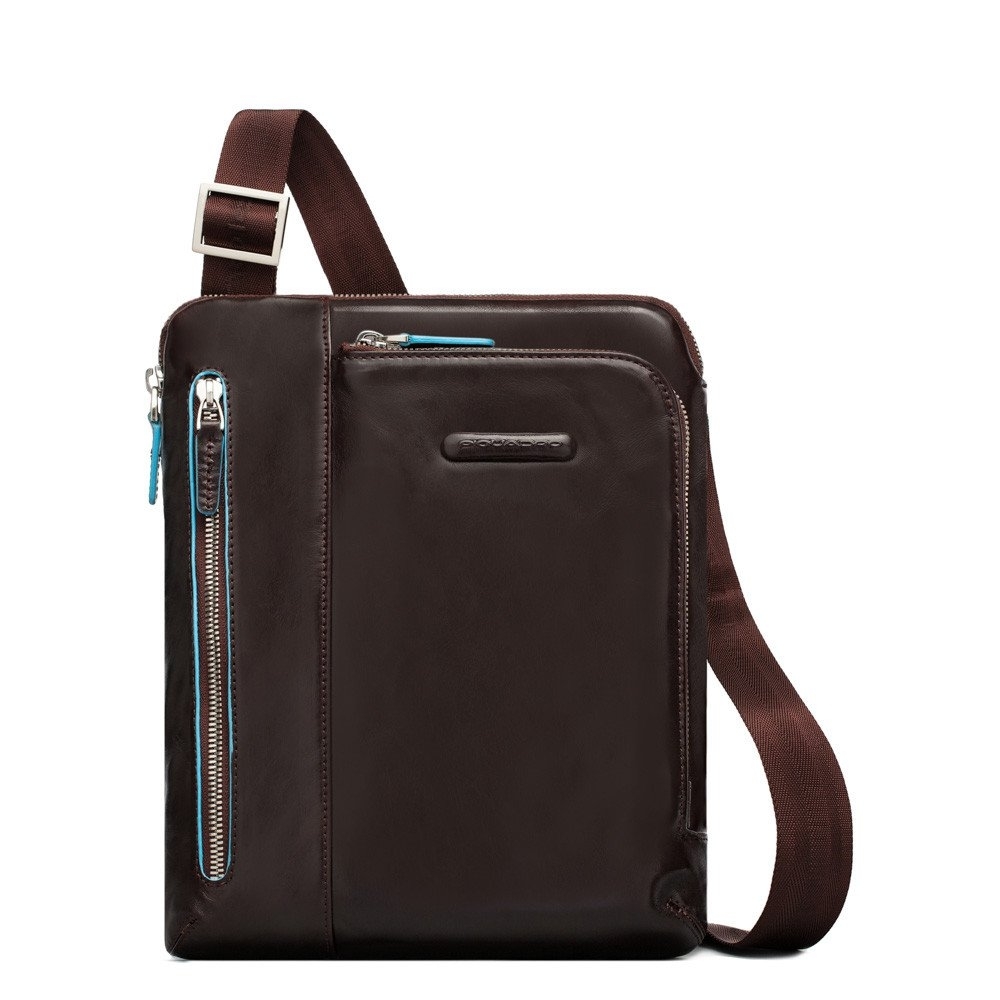 Blue Square – Umhängetasche mit doppelter Vortasche in mahagoni Blue Square – Umhängetasche mit doppelter Vortasche in mahagoni von Piquadro