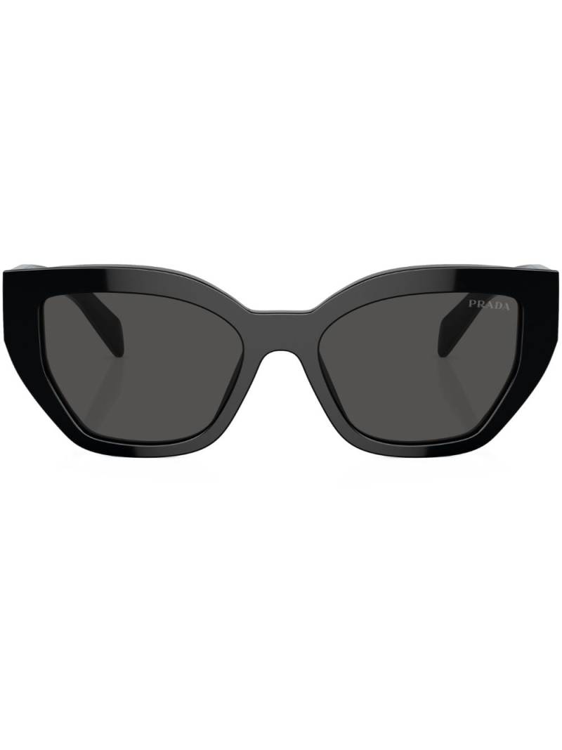 Prada Eyewear cat-eye frame sunglasses - Black von Prada Eyewear