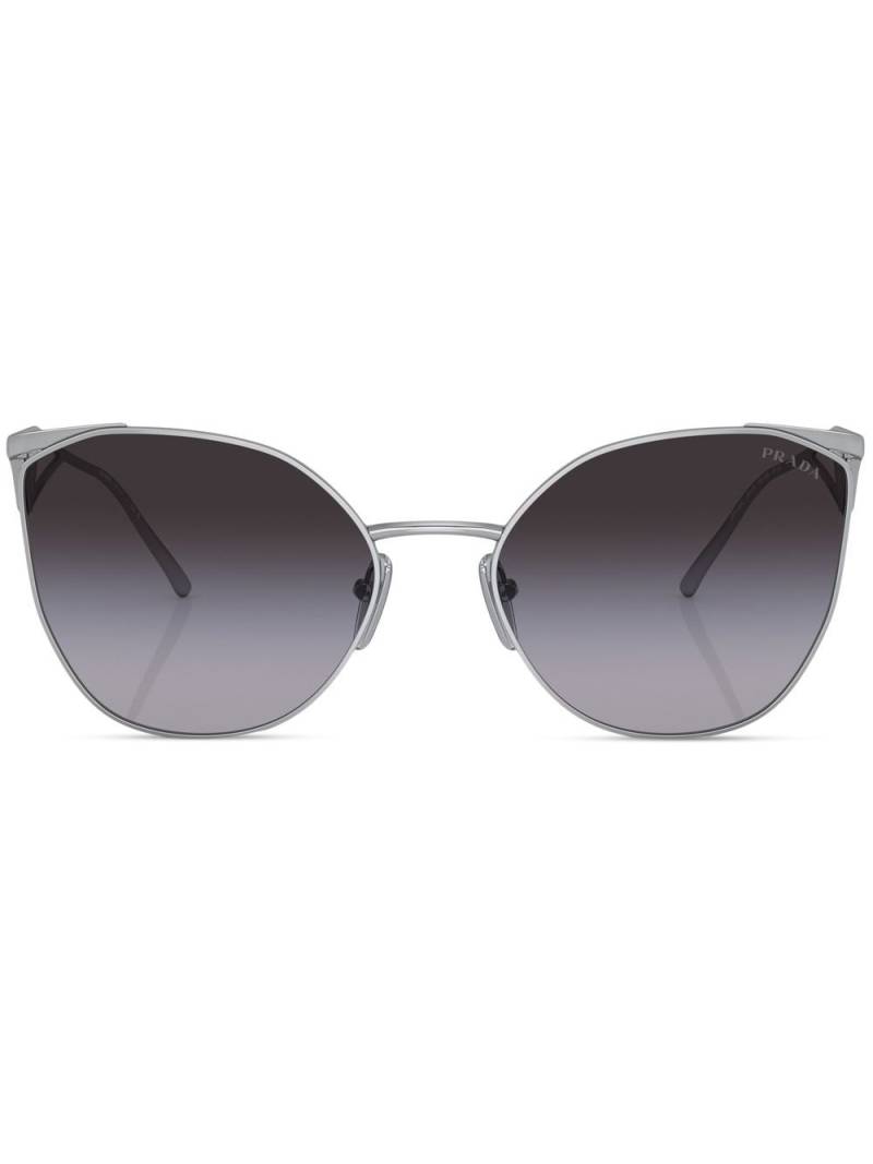 Prada Eyewear logo cat-eye frame sunglasses - Silver von Prada Eyewear