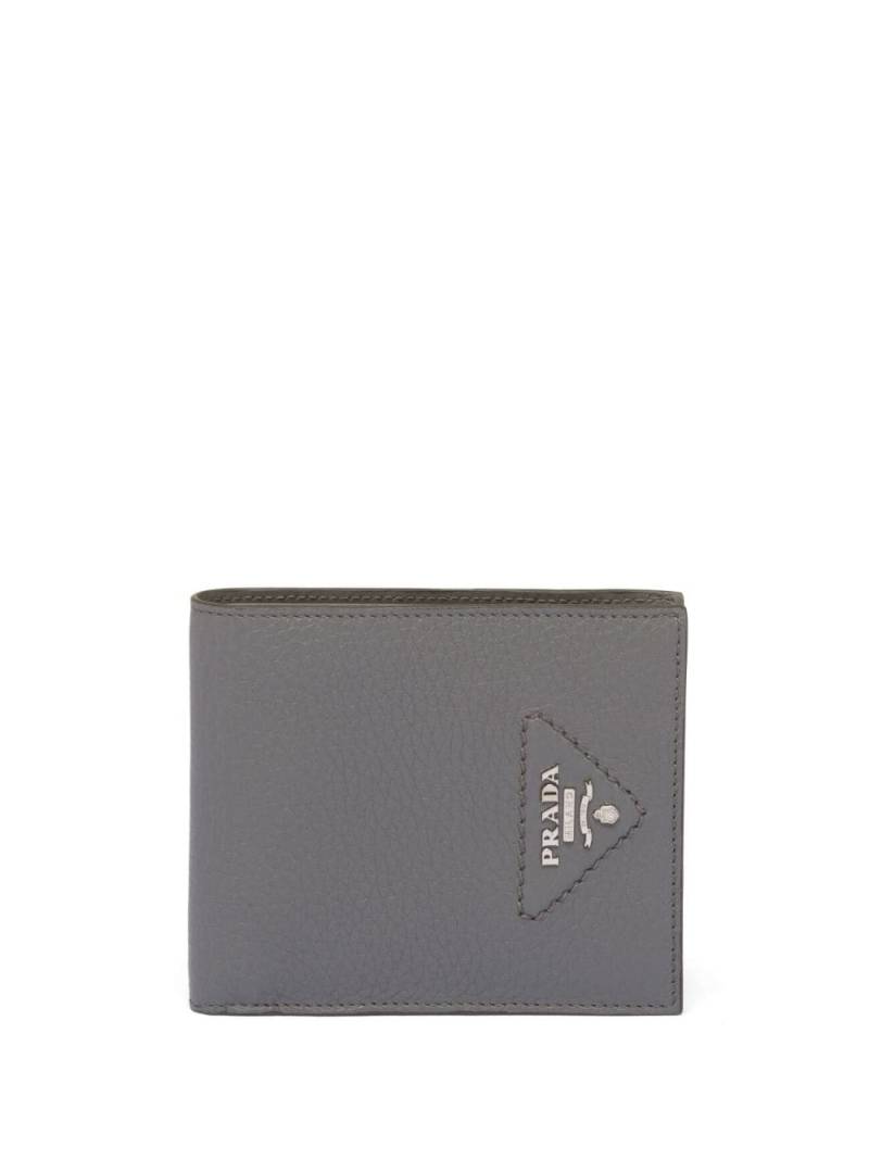 Prada triangle-logo bi-fold wallet - Grey von Prada