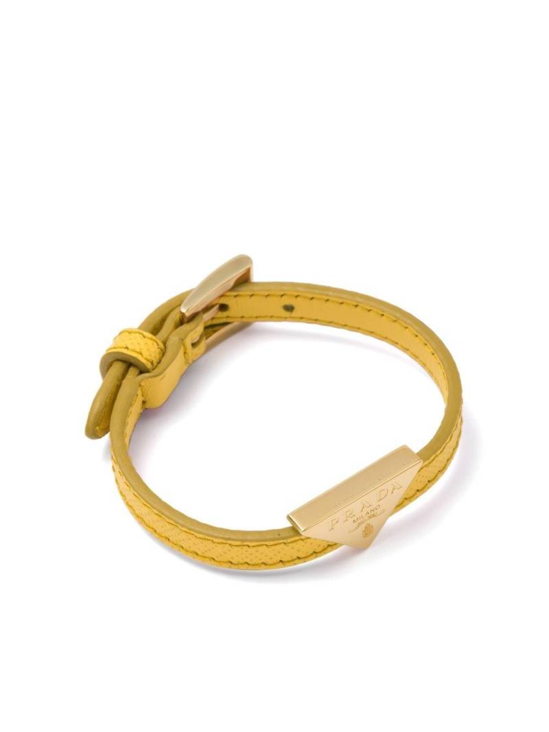 Prada triangle-logo leather bracelet - Yellow von Prada