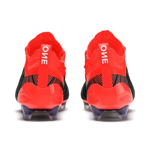 Einzelstück PUMA ONE 5.1 FG/AG / Schuhe für Erwachsene - Puma Black-Nrgy Red-Puma Aged Silver (Grösse: 42.5) von Puma