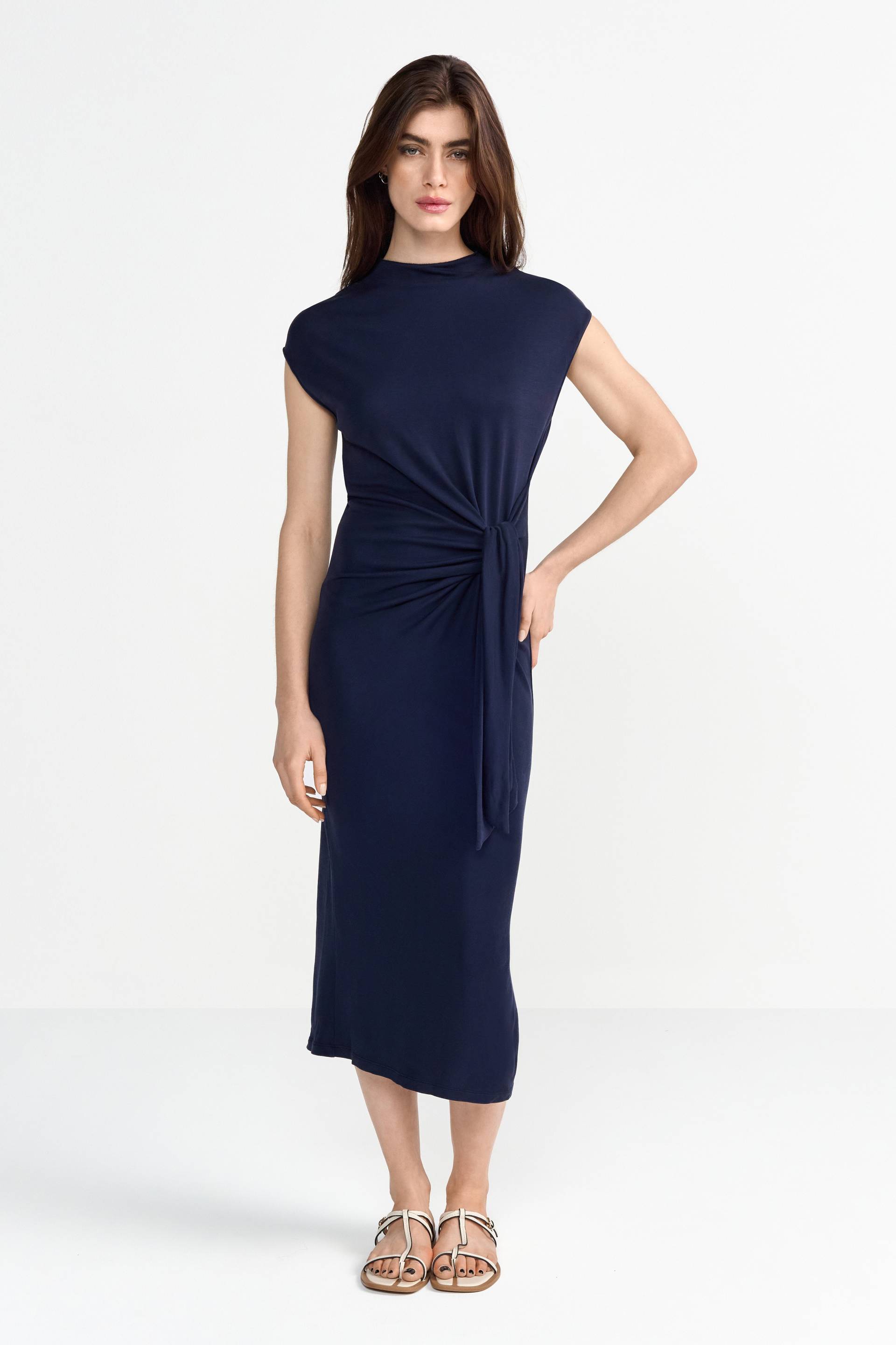 RICHROYAL Midikleid, Mit Rundhalsausschnitt RICHROYAL Midikleid, Mit Rundhalsausschnitt von RICHROYAL