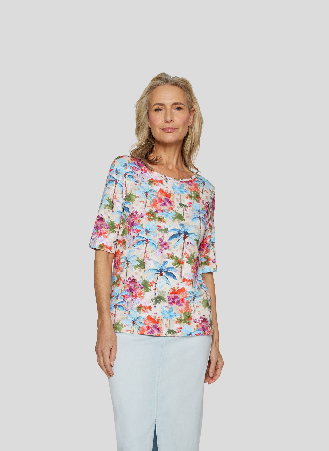 Rabe Rundhalsshirt, mit floralem Muster Rabe Rundhalsshirt, mit floralem Muster von Rabe