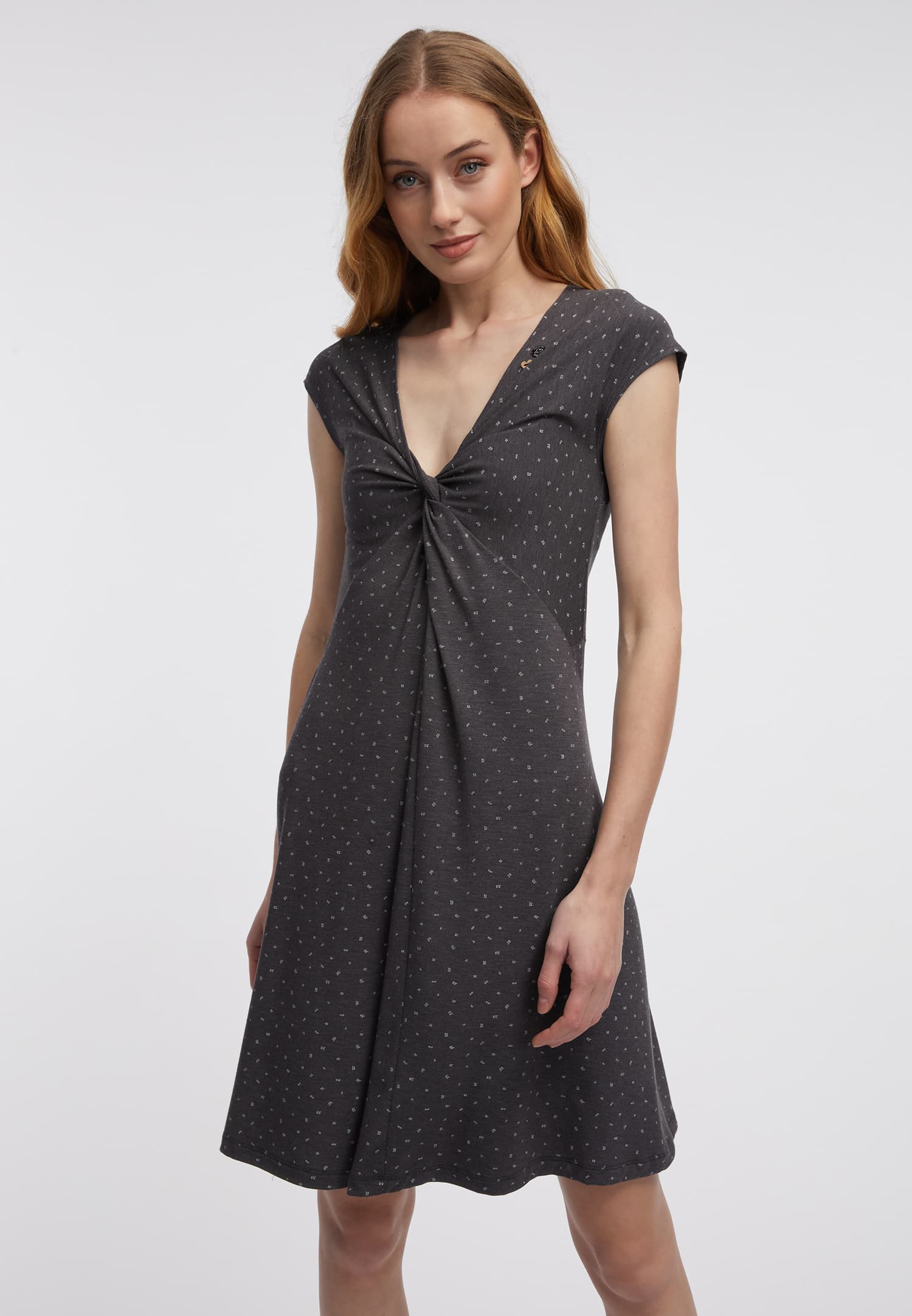 Ragwear Shirtkleid »COMFREY«, Ausschnitt mit Knotendetail und Zierknöpfen von Ragwear