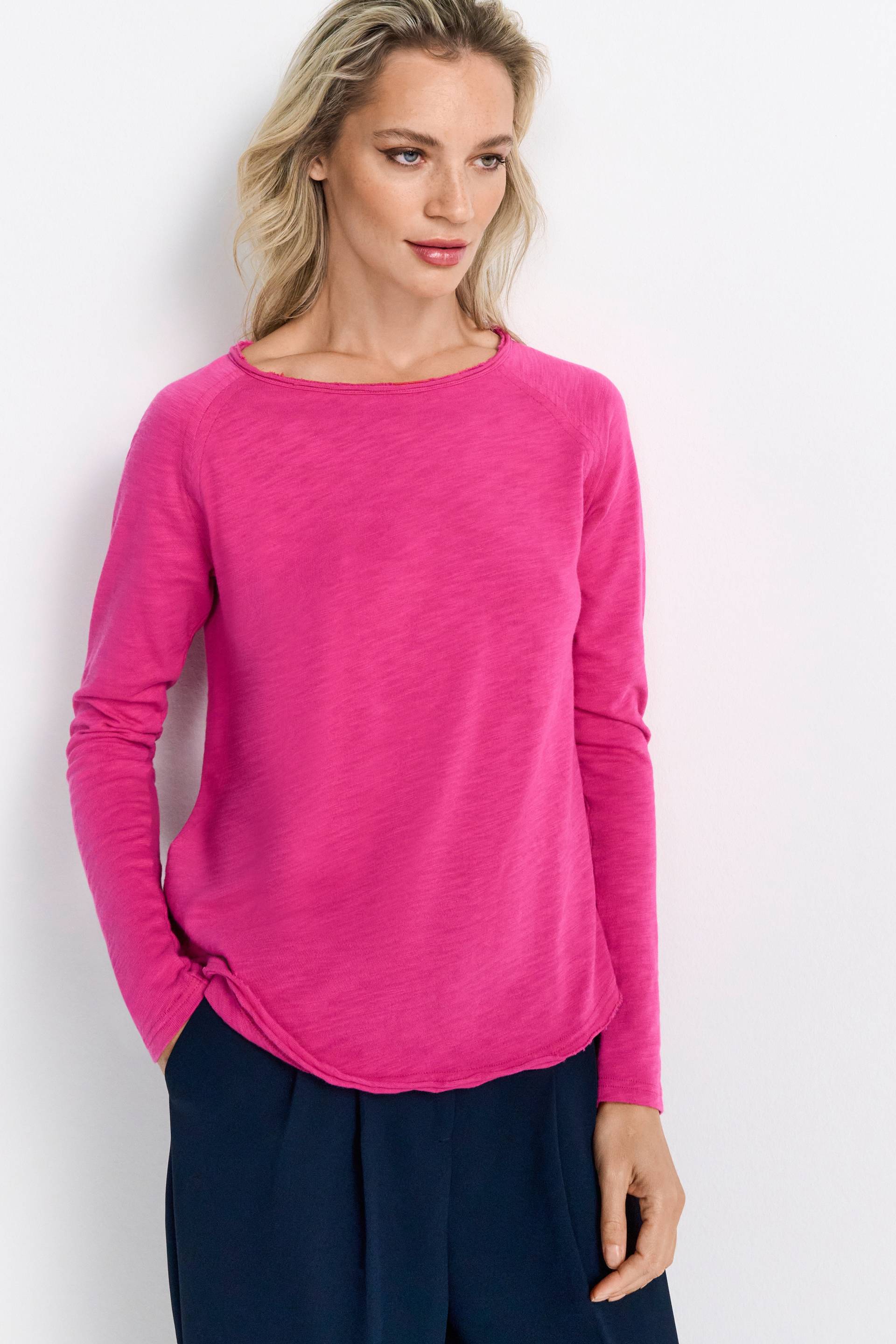 RICHROYAL Langarmshirt »2409 O HJ LS«, mit offener Ausschnittkante und Saum RICHROYAL Langarmshirt »2409 O HJ LS«, mit offener Ausschnittkante und Saum von RICHROYAL