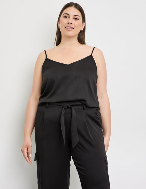 SAMOON Damen Blusentop aus Satin 64cm Ärmellos V-Ausschnitt Viskose Schwarz von SAMOON