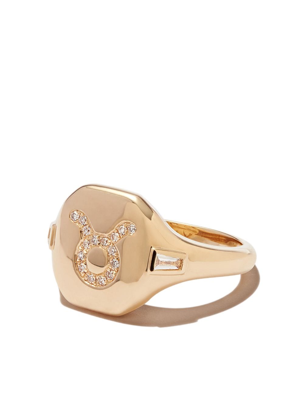 SHAY 18kt yellow gold Taurus diamond signet ring von SHAY