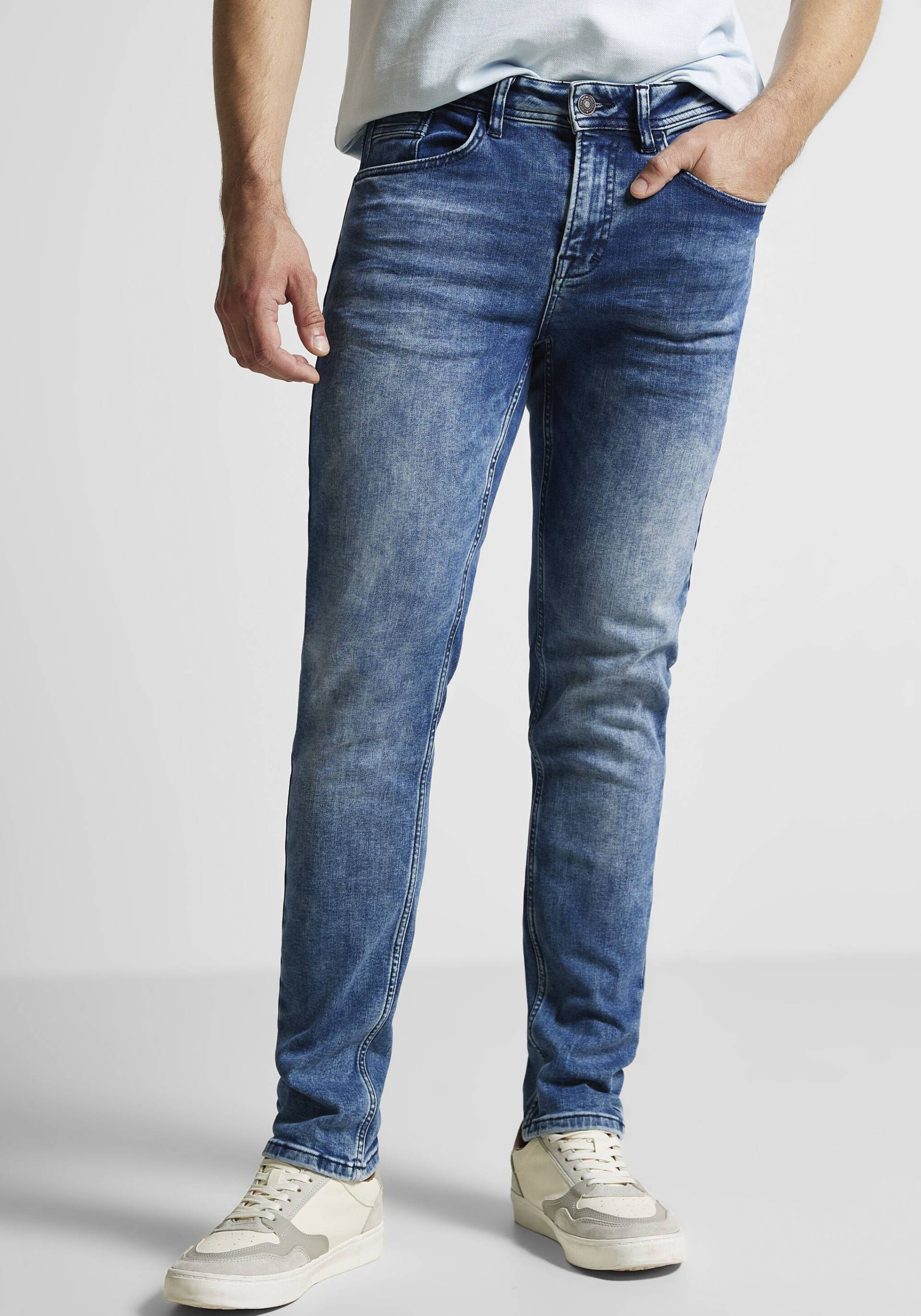 STREET ONE MEN Regular-fit-Jeans, mit cooler Used-Optik STREET ONE MEN Regular-fit-Jeans, mit cooler Used-Optik von STREET ONE MEN