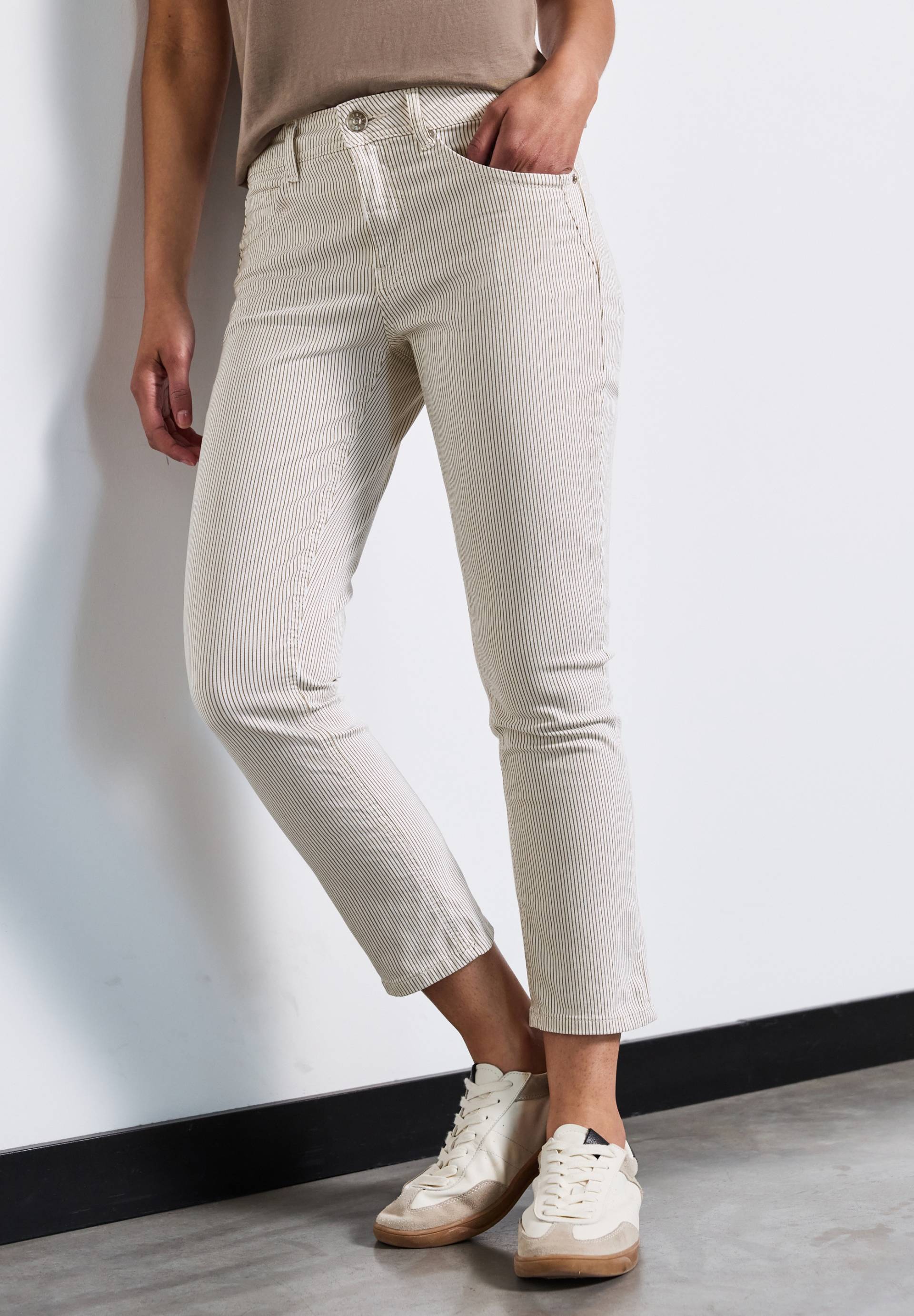 STREET ONE 5-Pocket-Jeans »Style Jane«, mit dezenten Streifen von STREET ONE