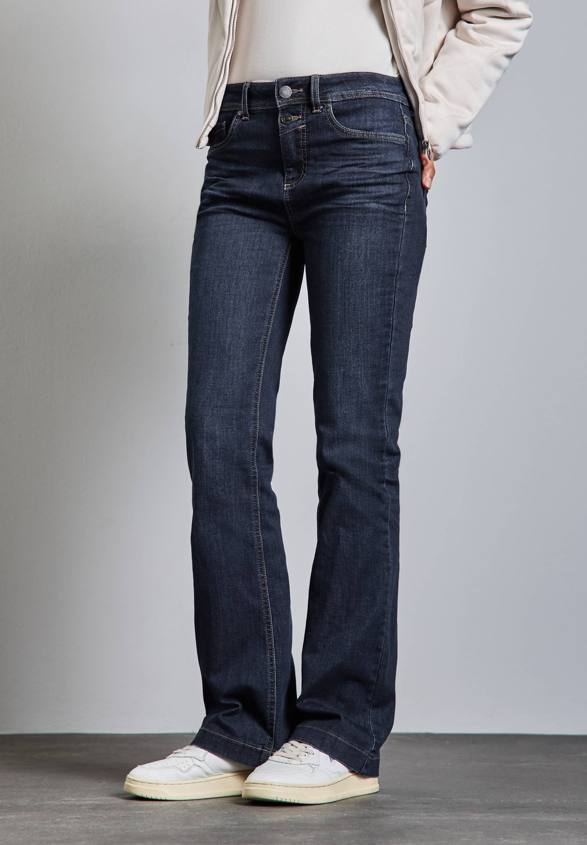 STREET ONE Bootcut-Jeans, im Five-Pocket Style STREET ONE Bootcut-Jeans, im Five-Pocket Style von STREET ONE