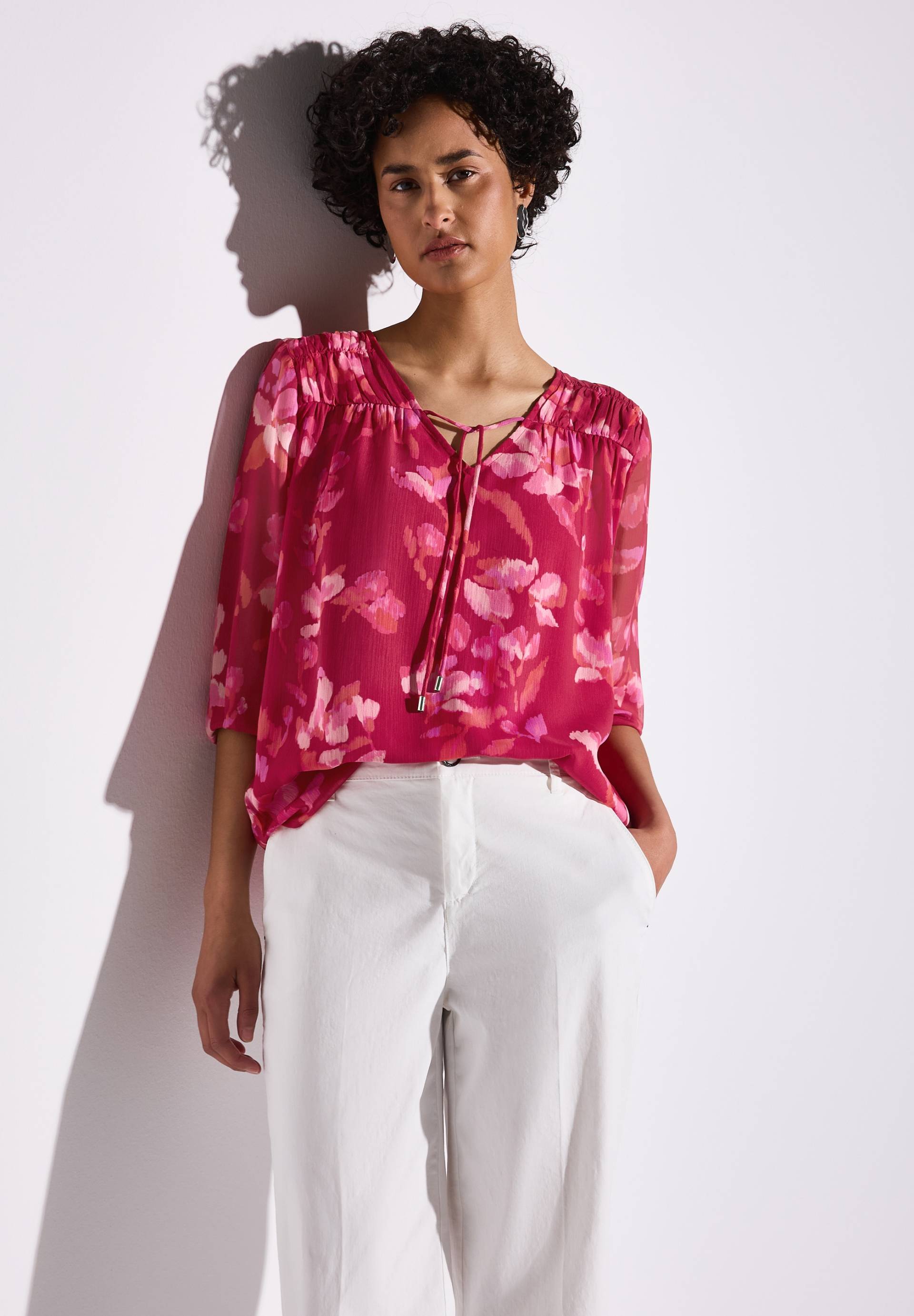 STREET ONE Chiffonbluse, mit All-Over Print von STREET ONE