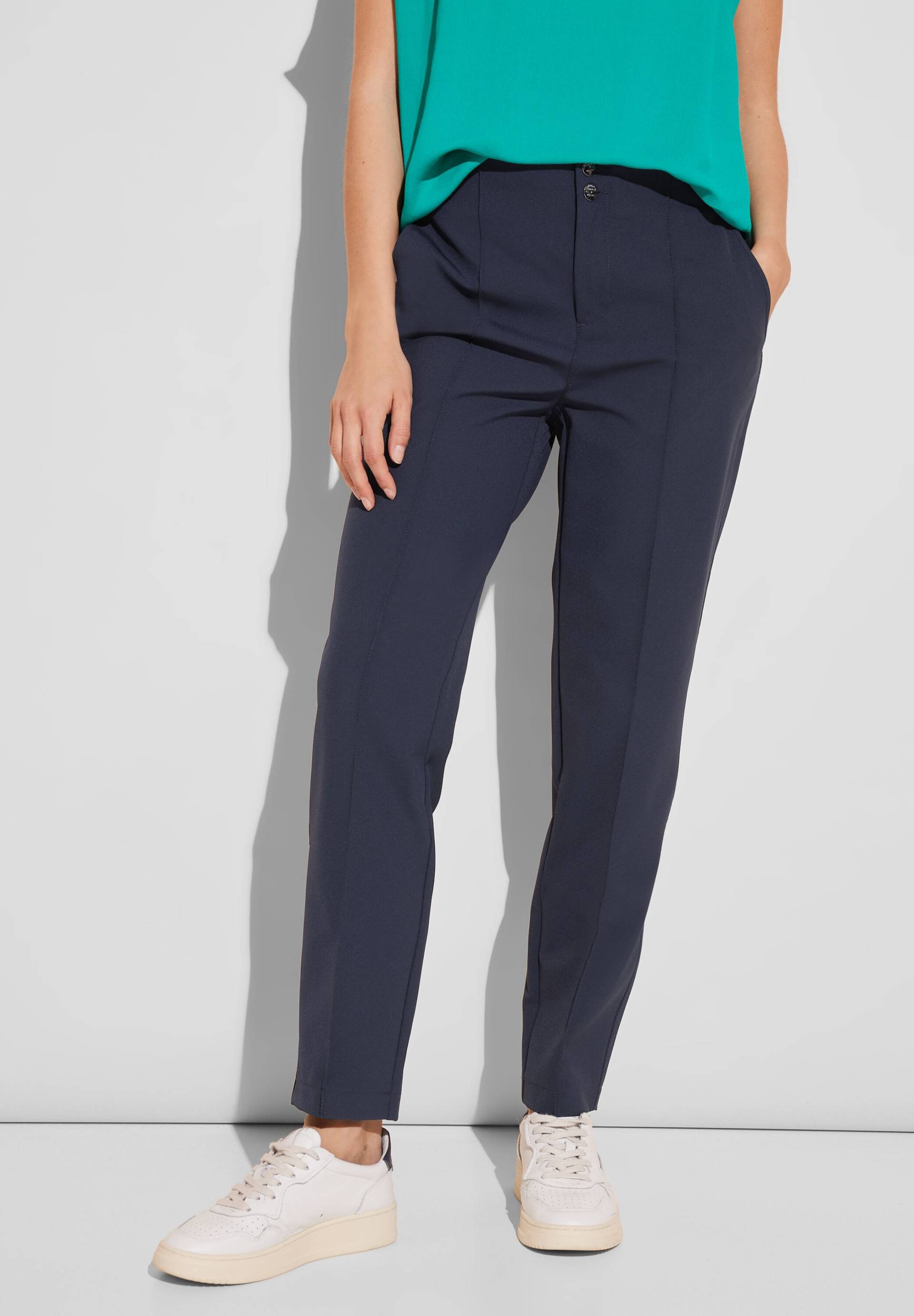 STREET ONE Chinohose, mit Ziernähten vorn STREET ONE Chinohose, mit Ziernähten vorn von STREET ONE