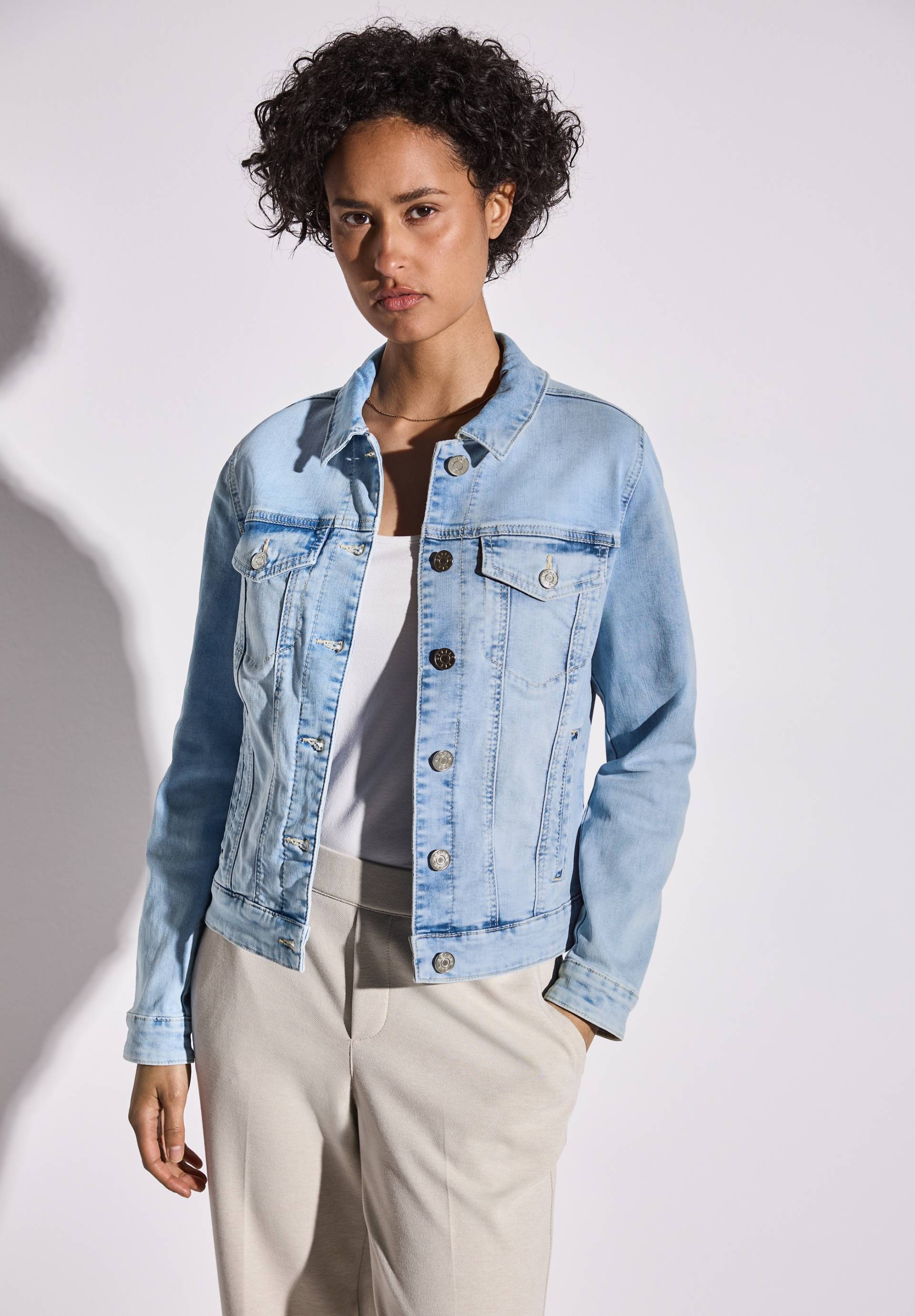 STREET ONE Jeansjacke, ohne Kapuze, im Bleached-Look STREET ONE Jeansjacke, ohne Kapuze, im Bleached-Look von STREET ONE