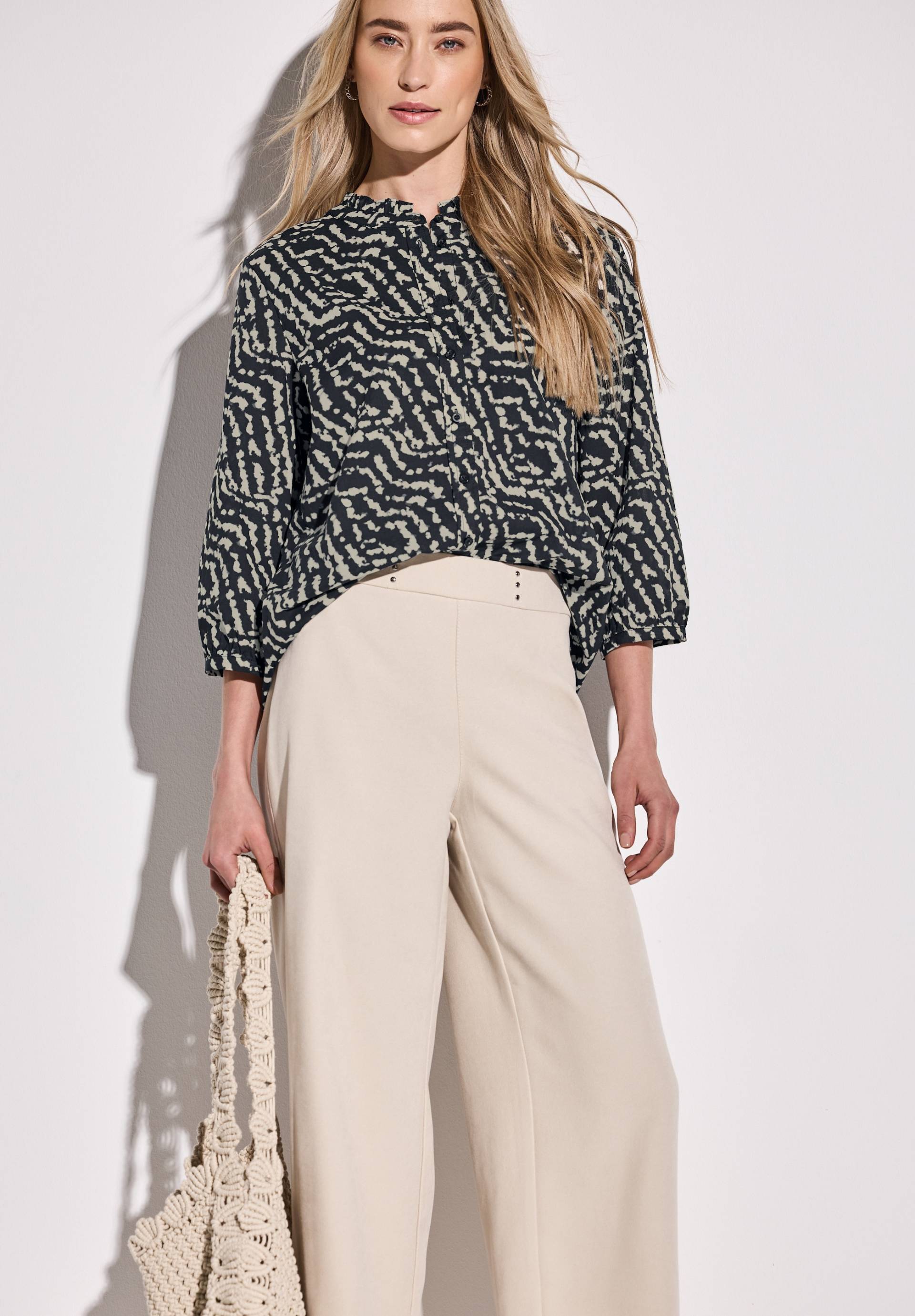 STREET ONE Rüschenbluse, 3/4 Arm, mit Rüschen und grafischem Print von STREET ONE