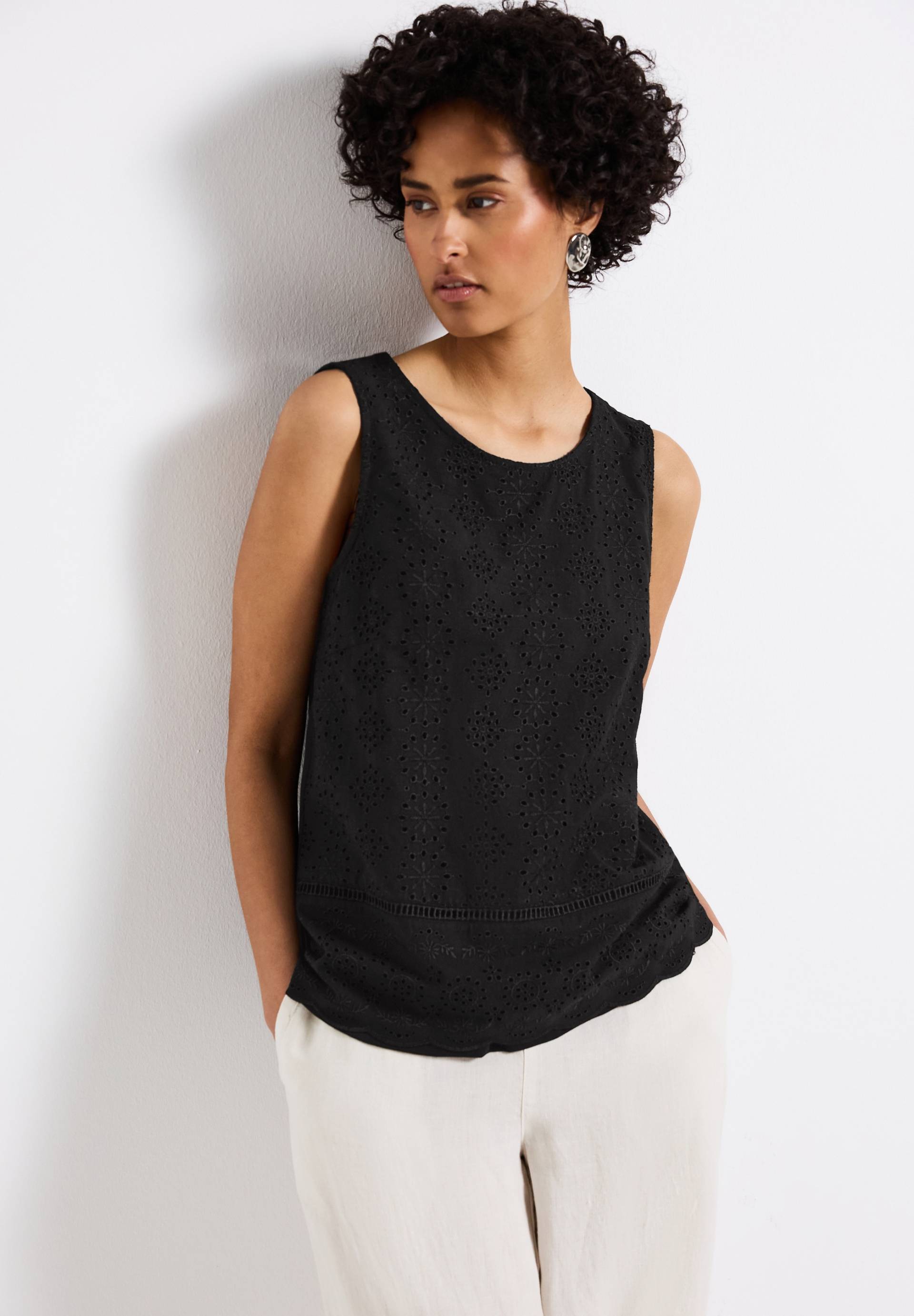 STREET ONE Shirttop, mit Zierstickerei STREET ONE Shirttop, mit Zierstickerei von STREET ONE