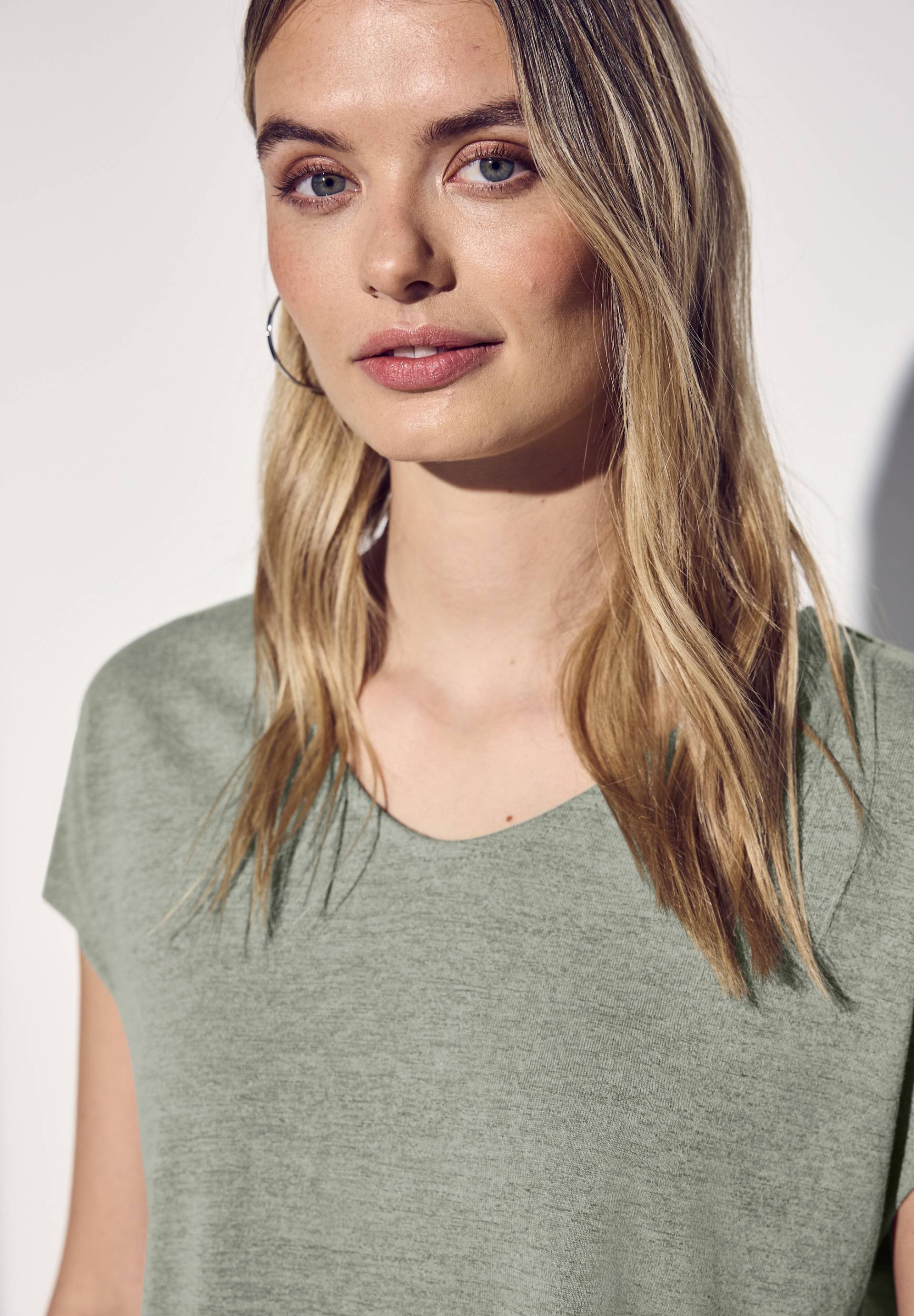 STREET ONE Shirttop, mit seitlichen Schlitzen von STREET ONE