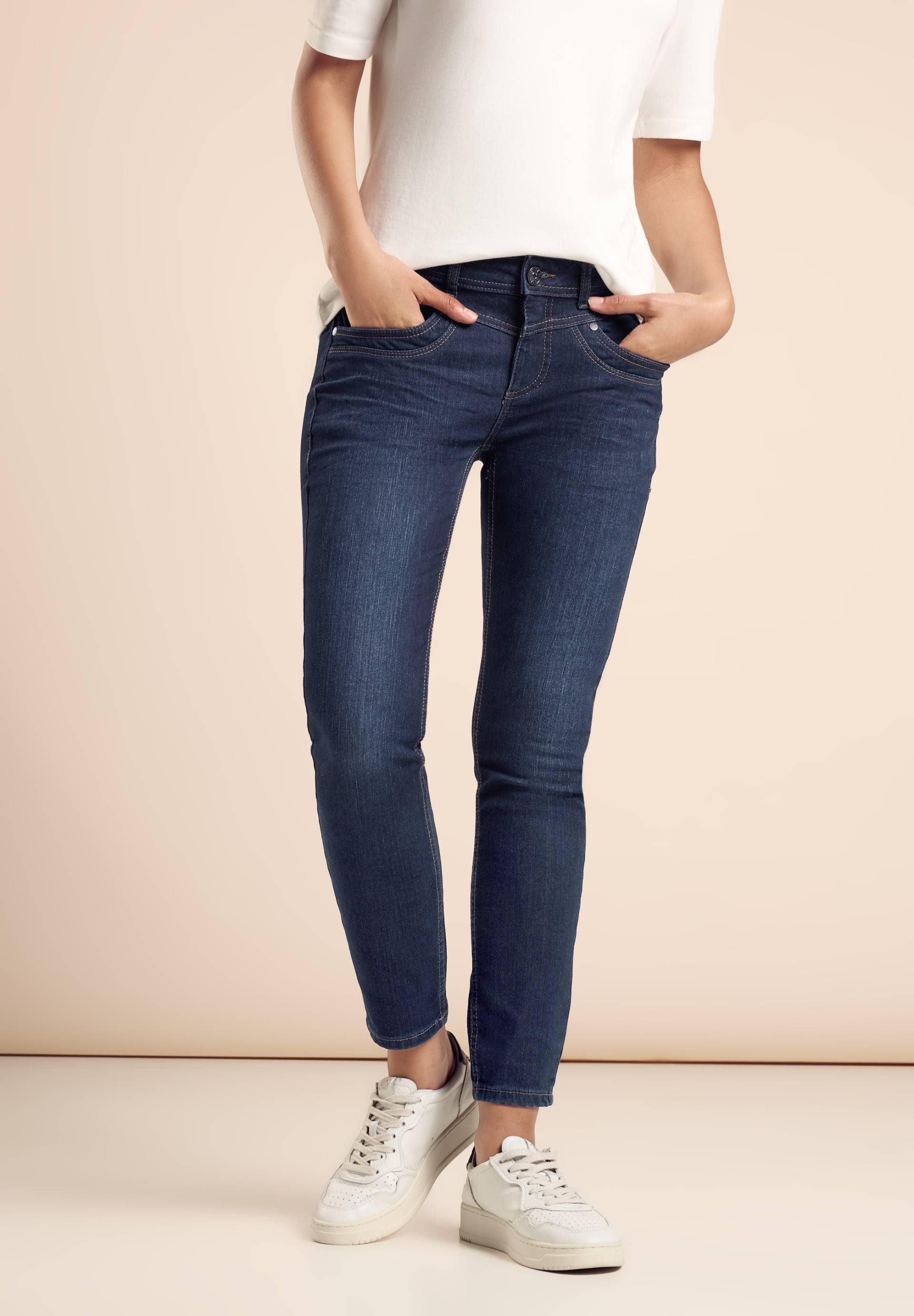 STREET ONE Slim-fit-Jeans »Style YORK«, im Five-Pocket Style STREET ONE Slim-fit-Jeans »Style YORK«, im Five-Pocket Style von STREET ONE