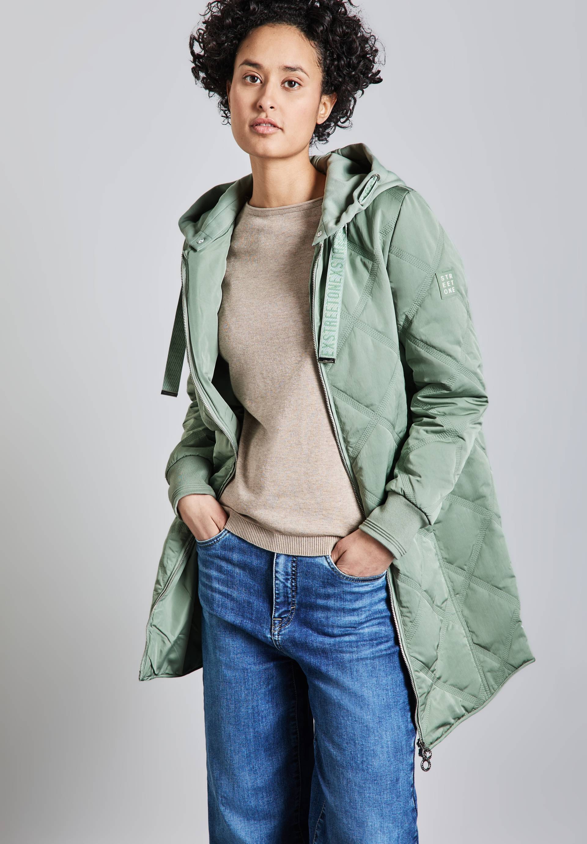 STREET ONE Steppjacke, mit Kapuze, mit Steppmuster STREET ONE Steppjacke, mit Kapuze, mit Steppmuster von STREET ONE