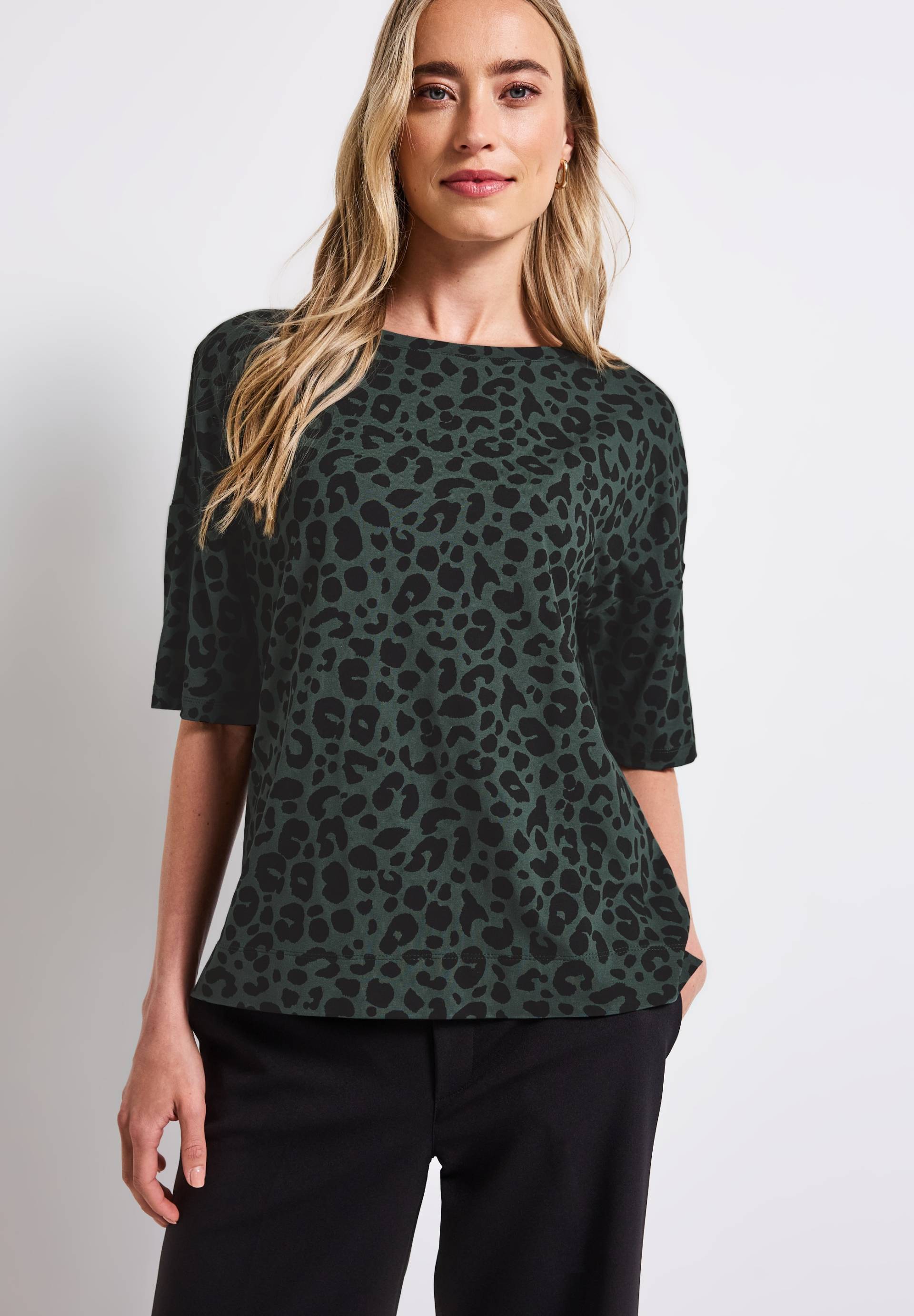 STREET ONE T-Shirt »NEW CRISTA«, im Leo-Look STREET ONE T-Shirt »NEW CRISTA«, im Leo-Look von STREET ONE