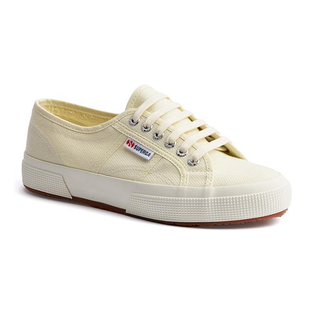 2750 Cotu Classic Herren Offwhite 40 von SUPERGA