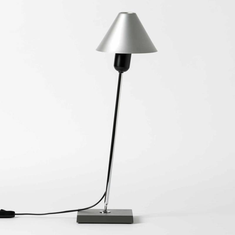 Gira LED Tischleuchte, Lampenschirm aluminium, natural von Santa & Cole