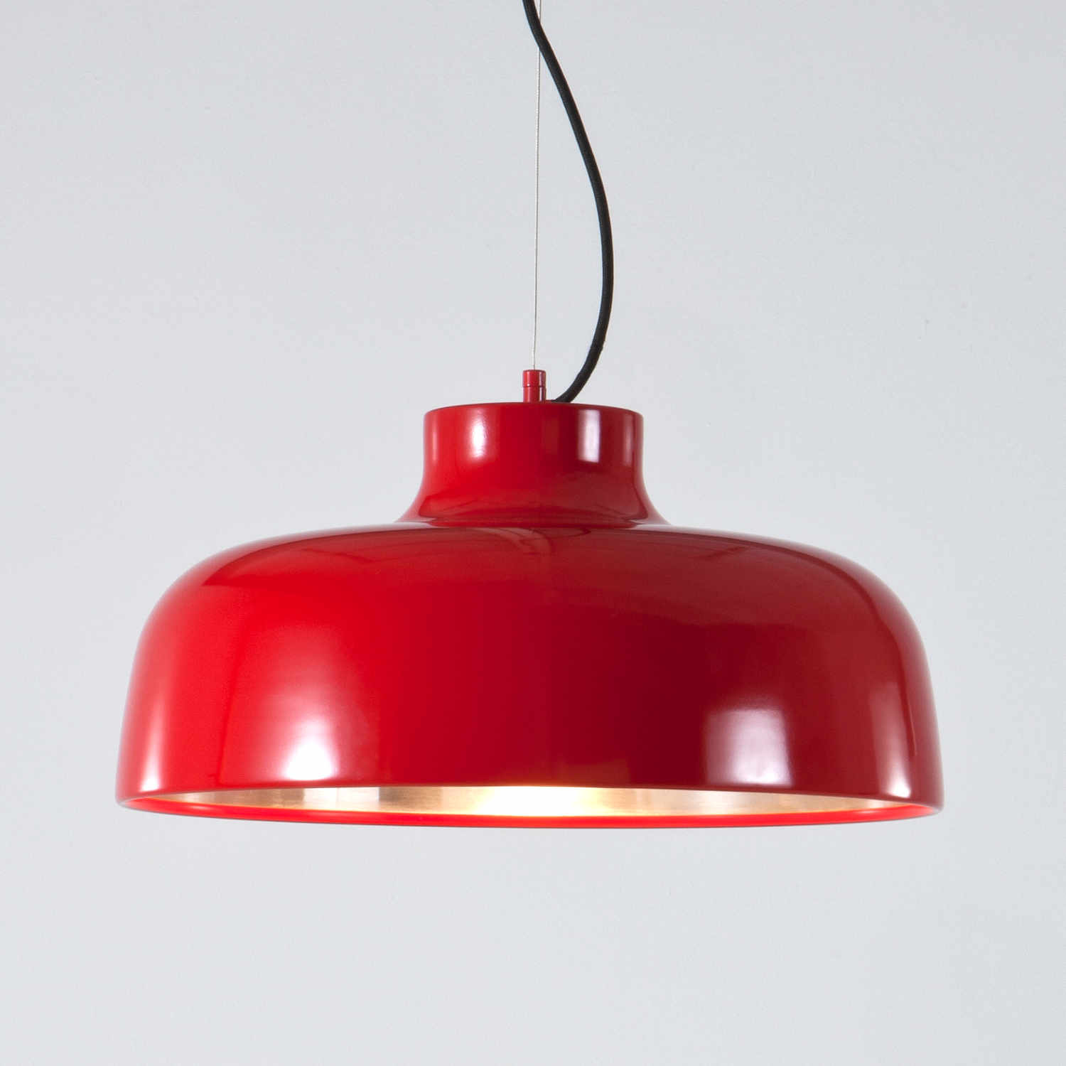 M68 LED Pendelleuchte, Lampenschirm rot von Santa & Cole