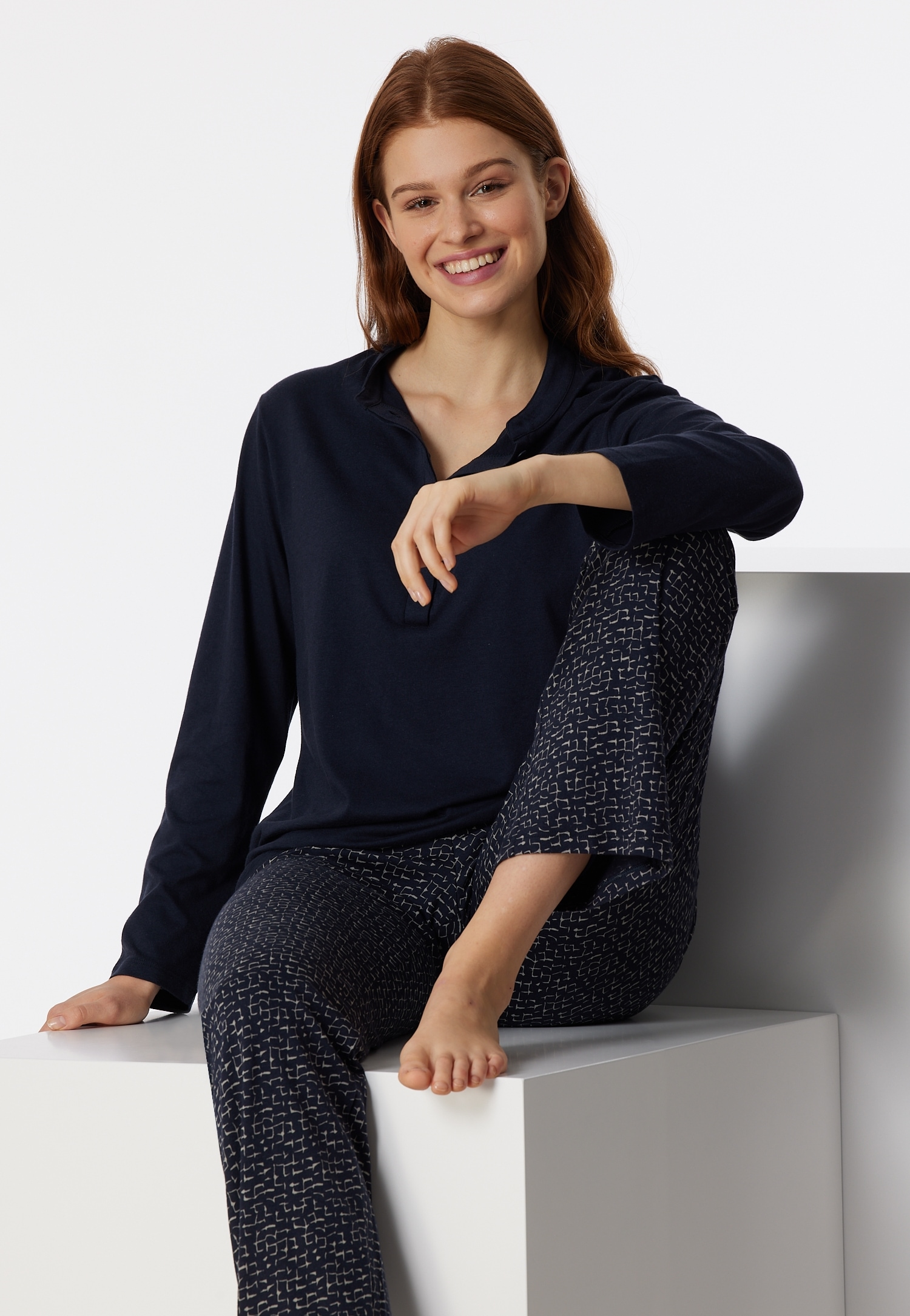 Schiesser Pyjama »"Contemporary Nightwear"«, (2 tlg.), Shirt mit Stehkragen und verdeckter, funktionaler Knopfleiste von Schiesser