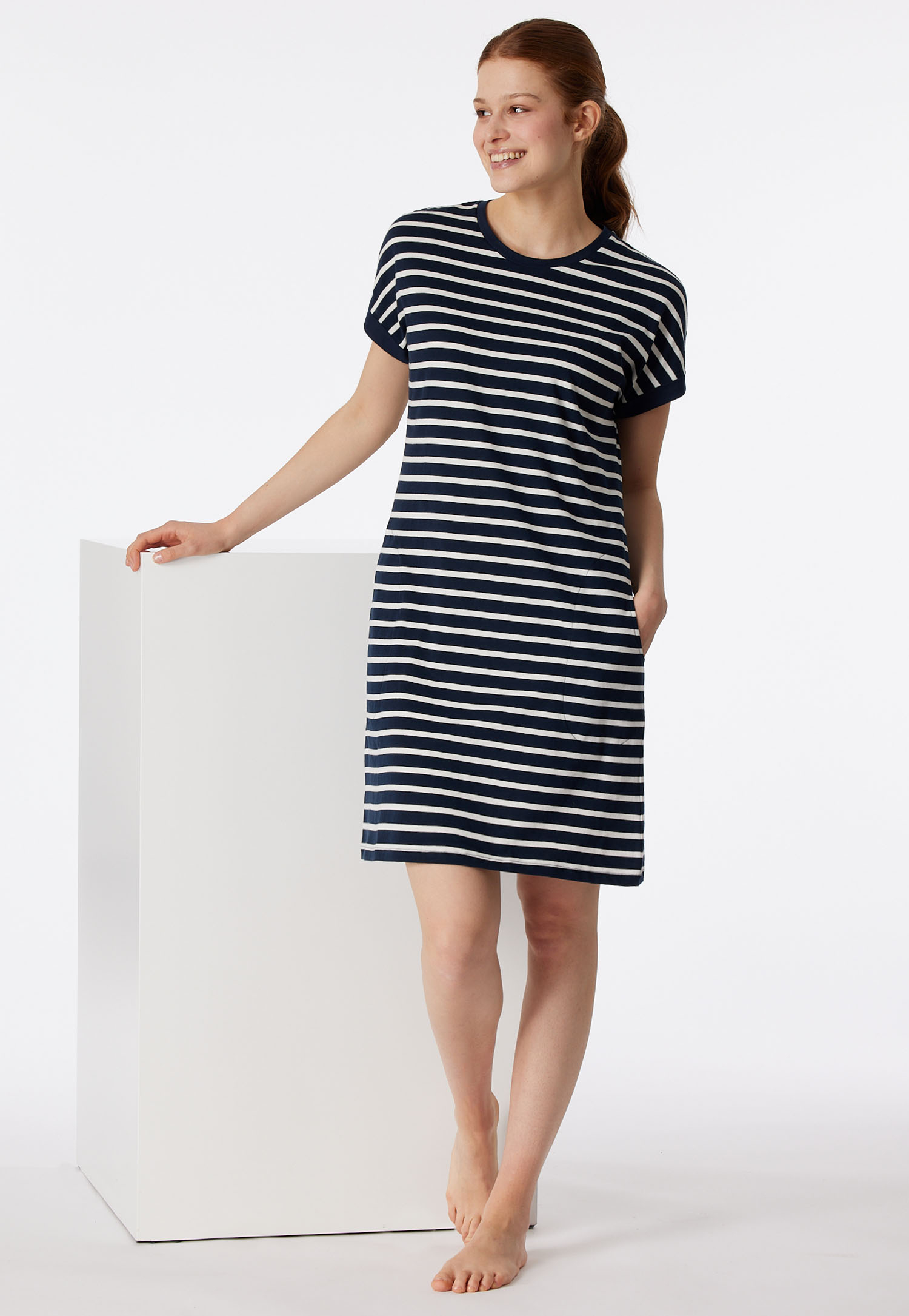 Sleepshirt kurzarm Streifen nachtblau - Casual Essentials 46 Sleepshirt kurzarm Streifen nachtblau - Casual Essentials 46 von Schiesser