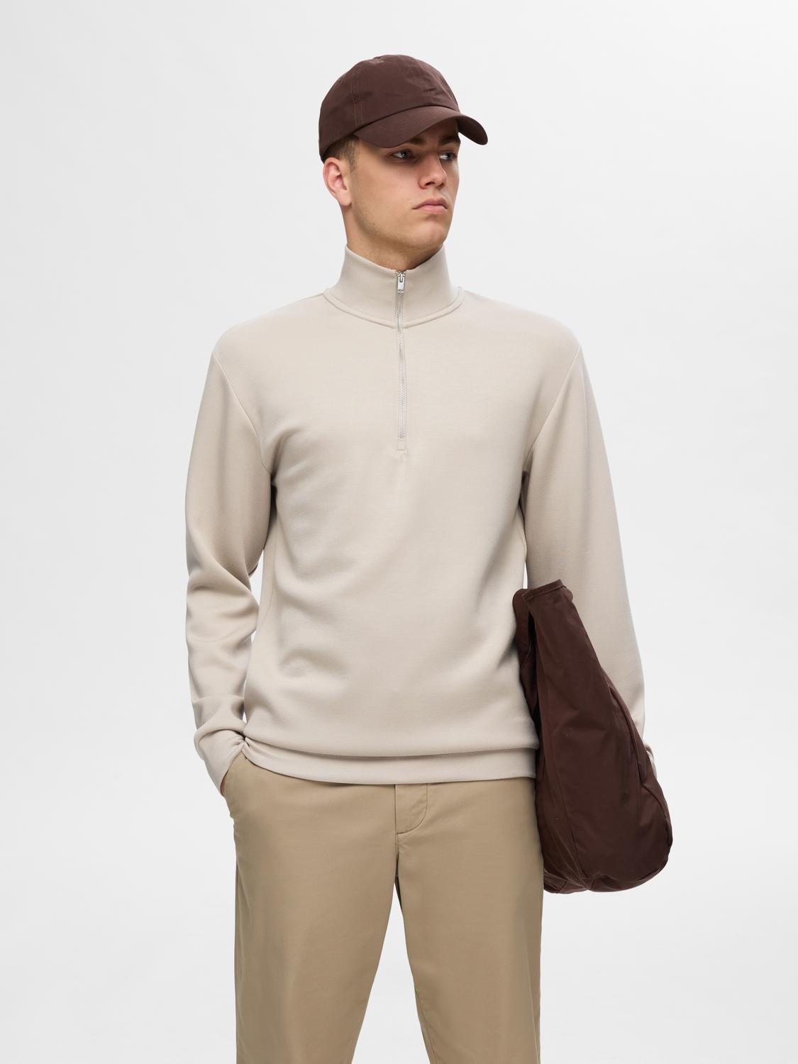 SELECTED HOMME Sweatshirt »SLHEMANUEL SOFT ZIP HIGH NECK SWEAT NOOS« SELECTED HOMME Sweatshirt »SLHEMANUEL SOFT ZIP HIGH NECK SWEAT NOOS« von Selected Homme