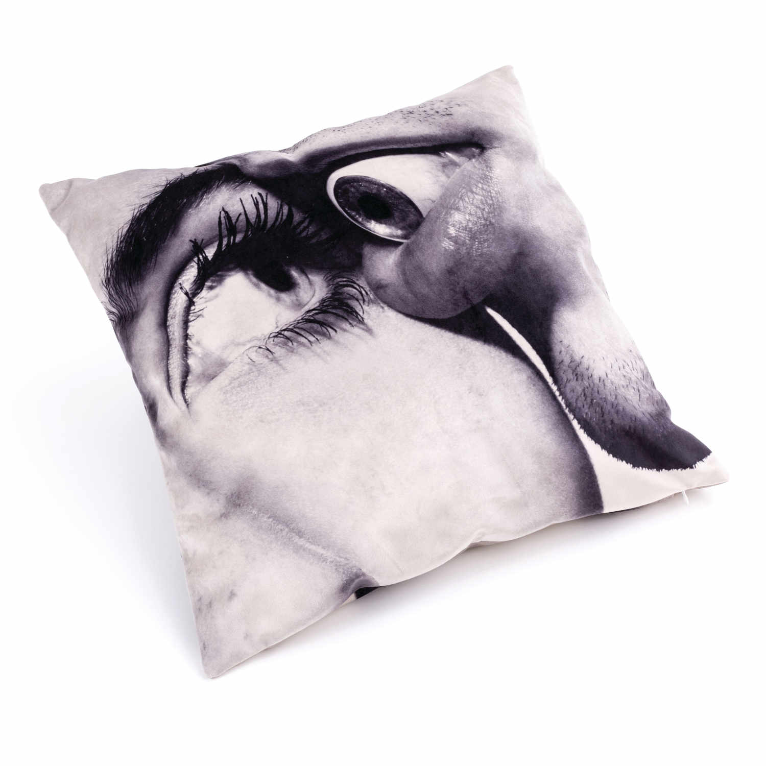 Pillow - Toiletpaper Dekokissen , Motiv auge & mund Pillow - Toiletpaper Dekokissen , Motiv auge & mund von Seletti