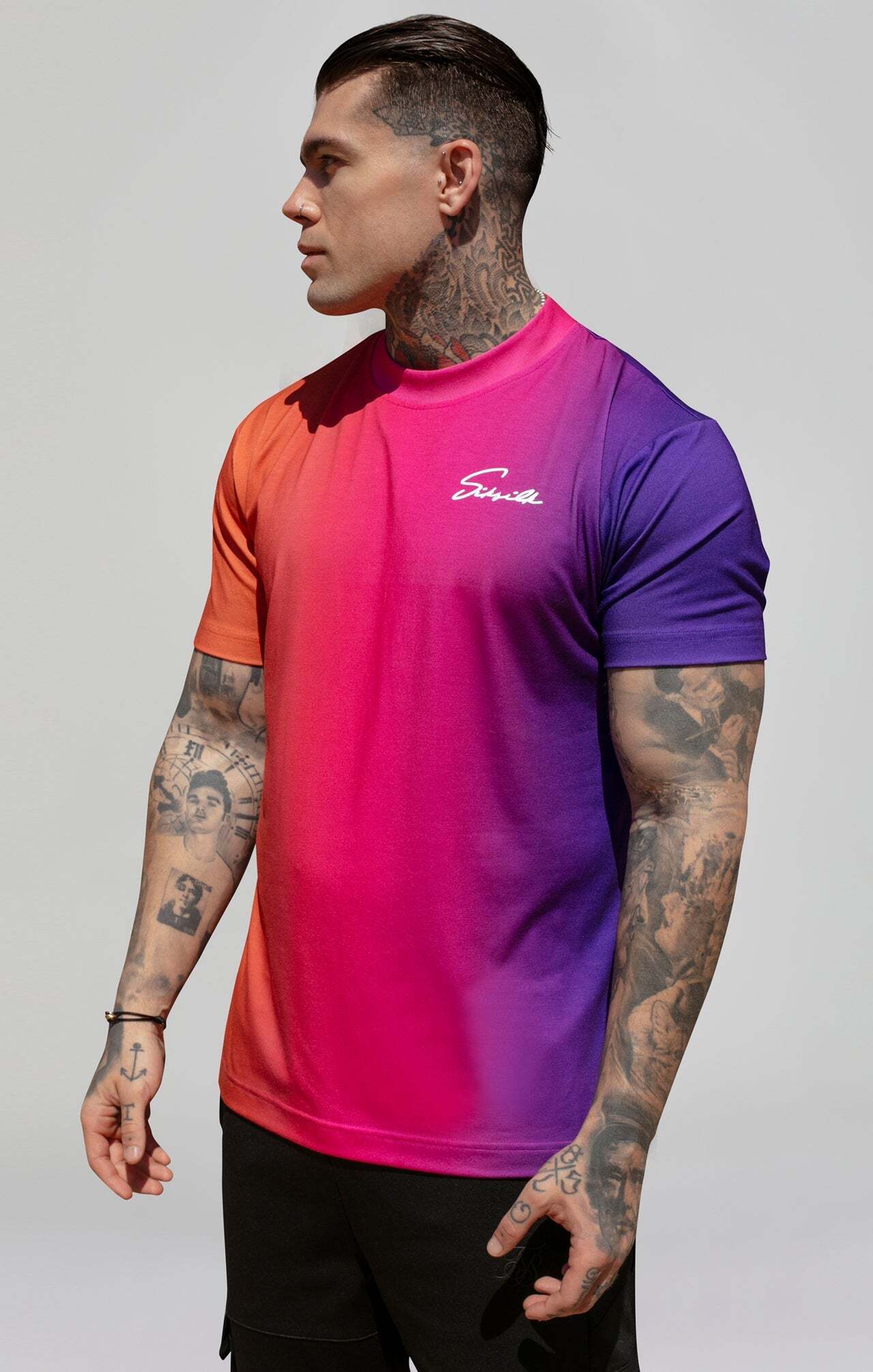 Siksilk T-Shirt »Siksilk T-Shirt Script Fade T-Shirt in Pink, Purple« Siksilk T-Shirt »Siksilk T-Shirt Script Fade T-Shirt in Pink, Purple« von SikSilk