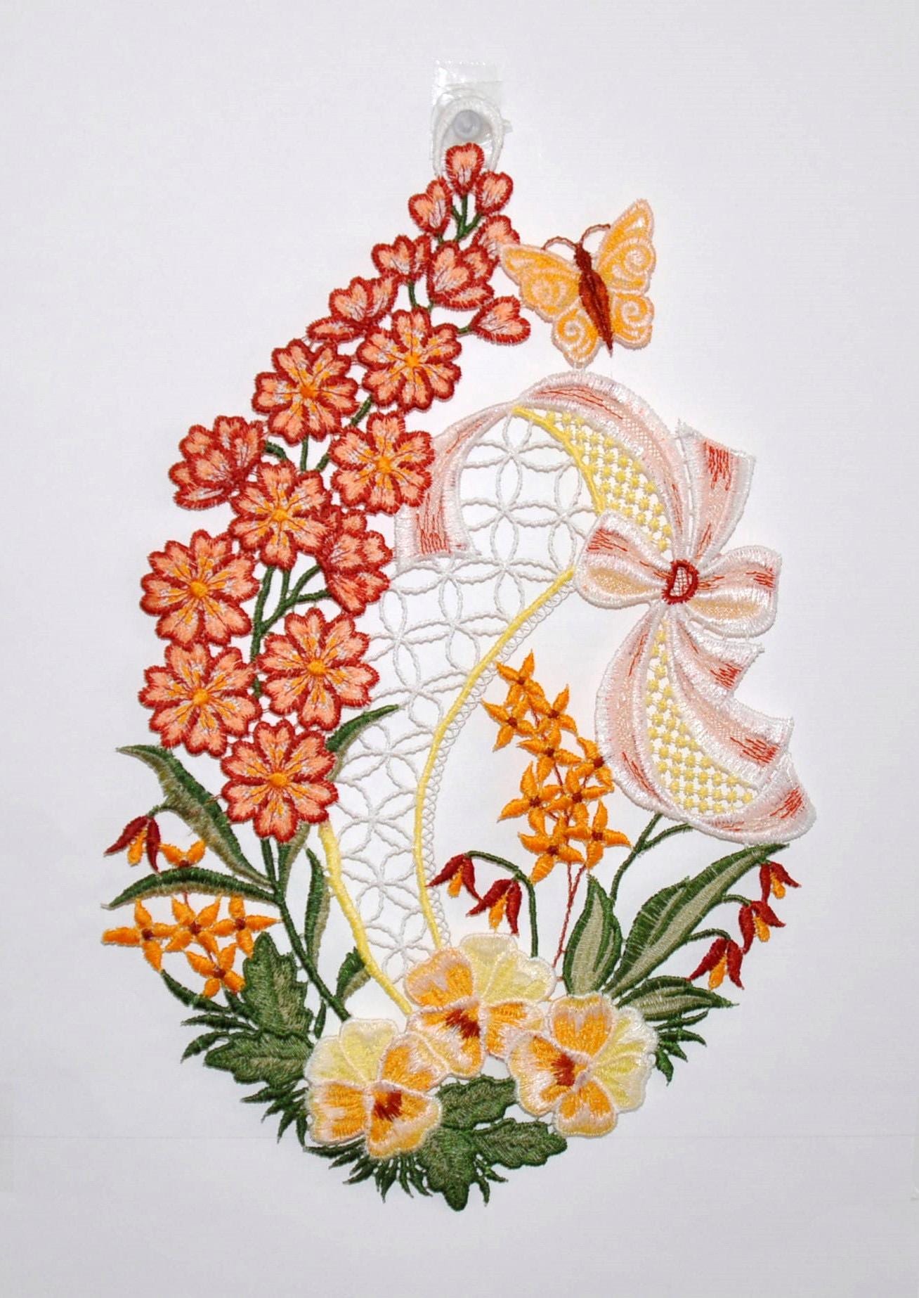 Stickereien Plauen Fensterbild »Blumenwiese«, Hakenaufhängung Stickereien Plauen Fensterbild »Blumenwiese«, Hakenaufhängung von Stickereien Plauen