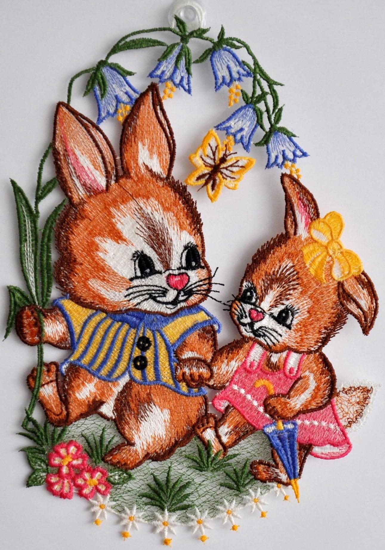 Stickereien Plauen Fensterbild »Fensterbild Osterhasen«, Echte Plauener Spitze Stickereien Plauen Fensterbild »Fensterbild Osterhasen«, Echte Plauener Spitze von Stickereien Plauen