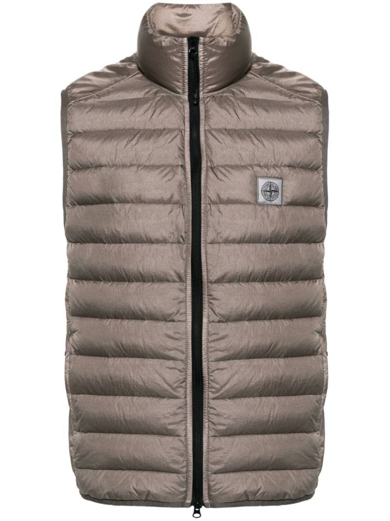 Stone Island Compass-patch padded gilet - Brown von Stone Island