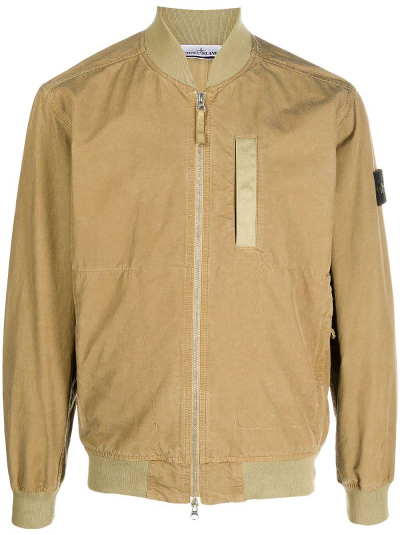 Stone Island logo-patch bomber jacket - Brown von Stone Island