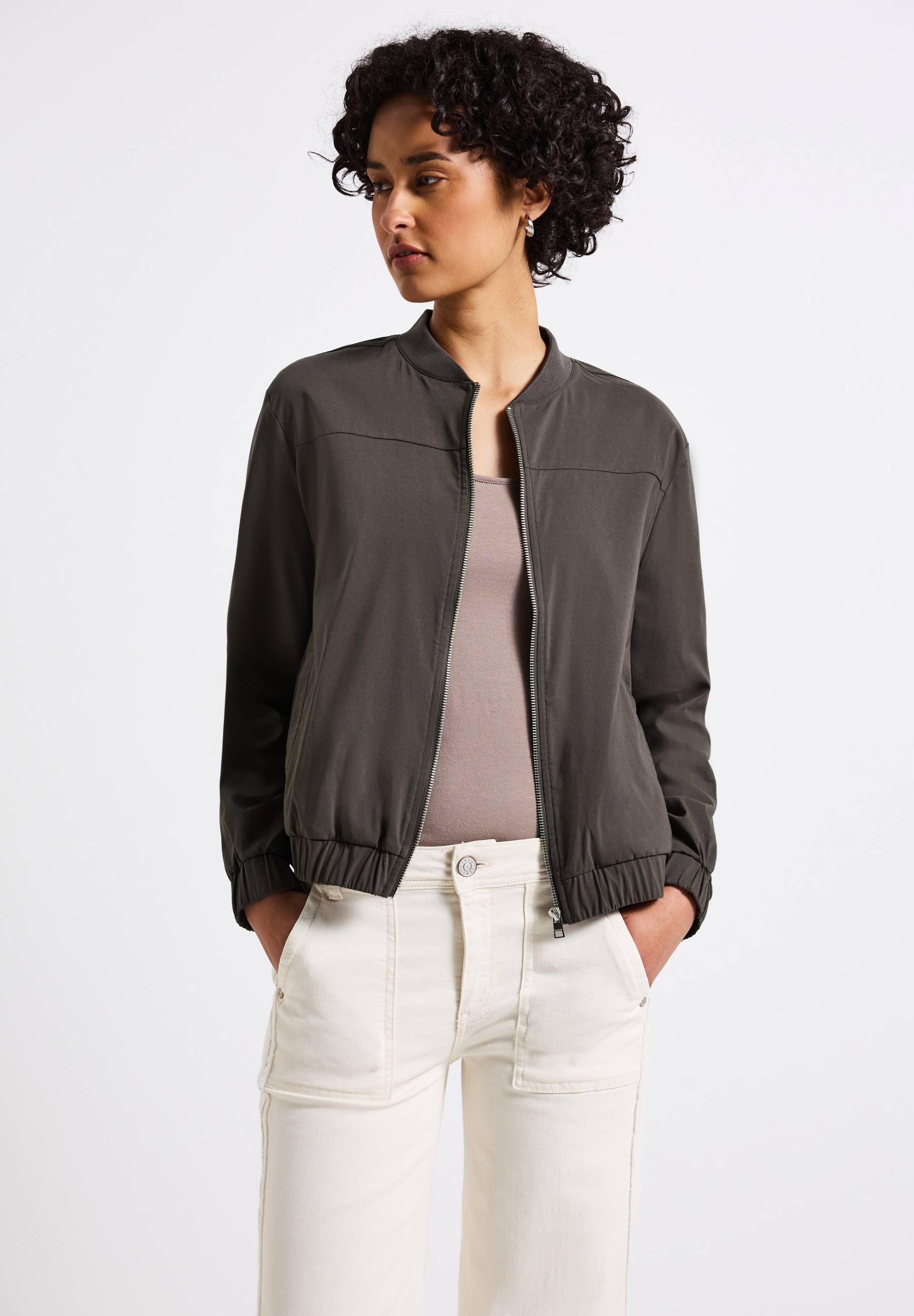 STREET ONE Jackenblazer, mit elastischem Bund STREET ONE Jackenblazer, mit elastischem Bund von Street One