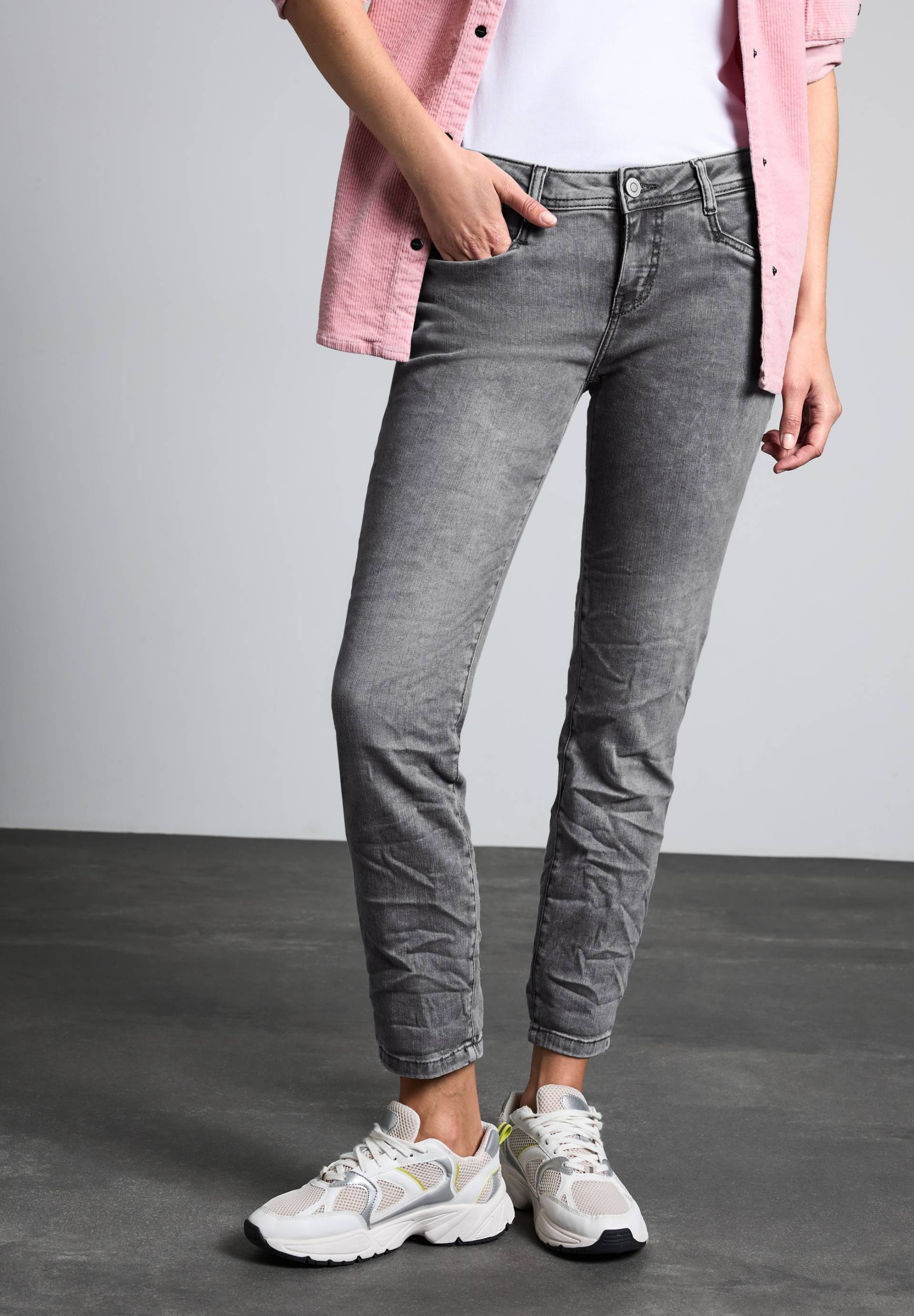 STREET ONE Regular-fit-Jeans »Style Jane«, im Four-Pocket Style STREET ONE Regular-fit-Jeans »Style Jane«, im Four-Pocket Style von Street One