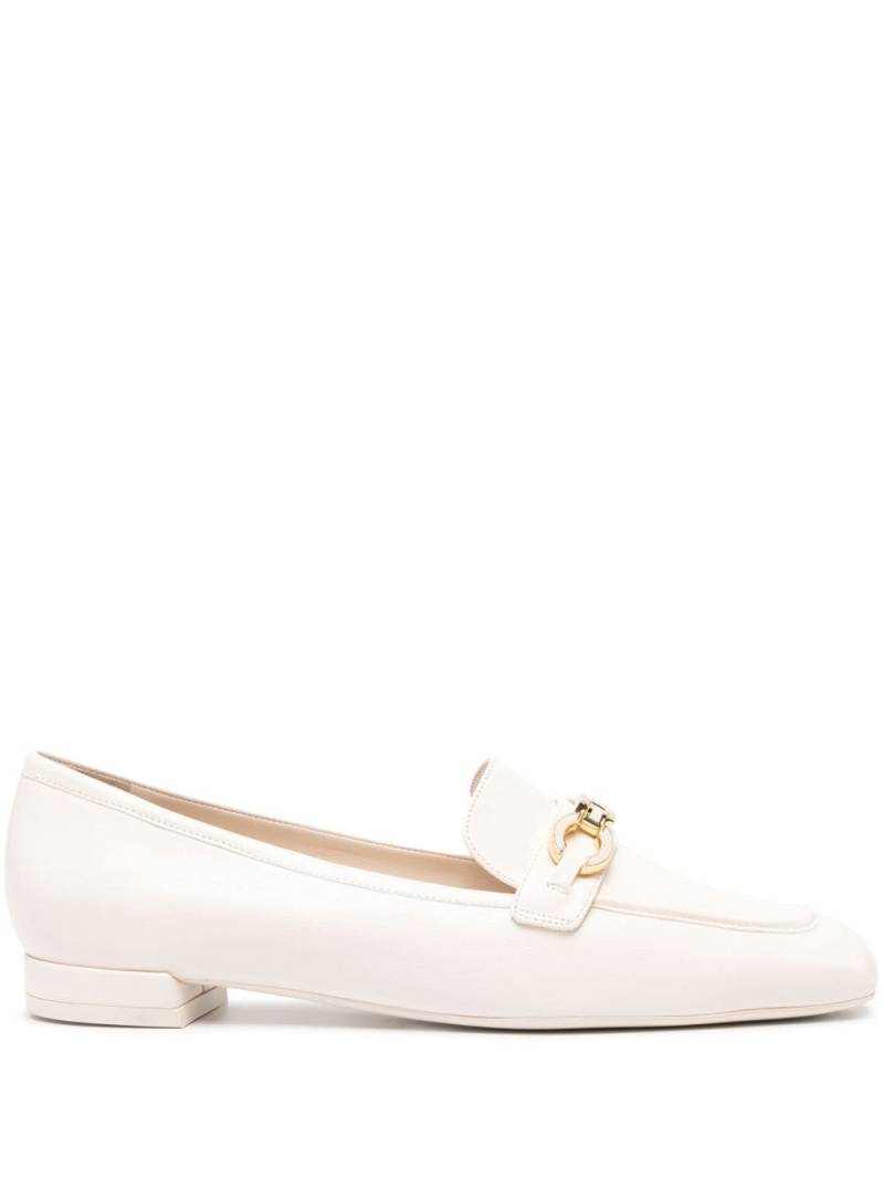 Stuart Weitzman logo-plaque leather loafers - Neutrals von Stuart Weitzman