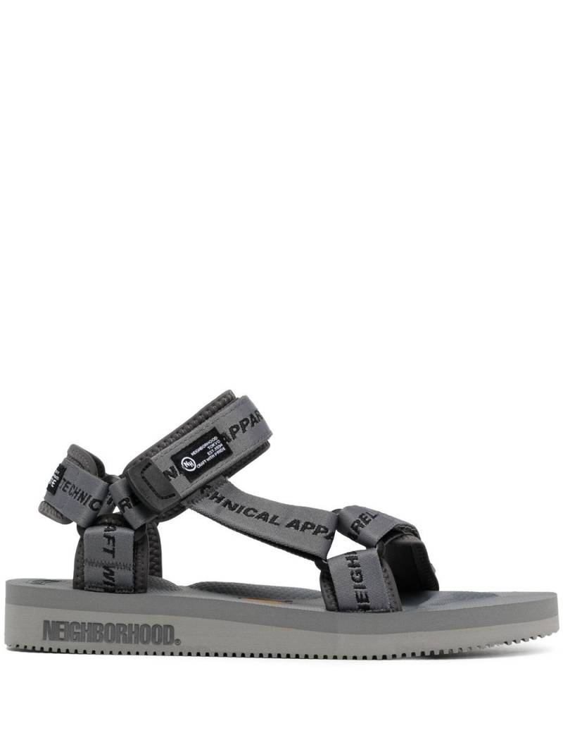 Suicoke x Neighborhood logo-strap sandals - Grey von Suicoke