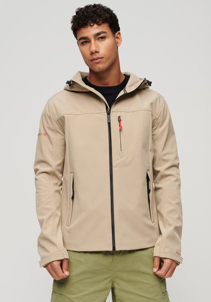 Superdry Softshelljacke »HOODED SOFT SHELL JACKET«, mit Kapuze von Superdry