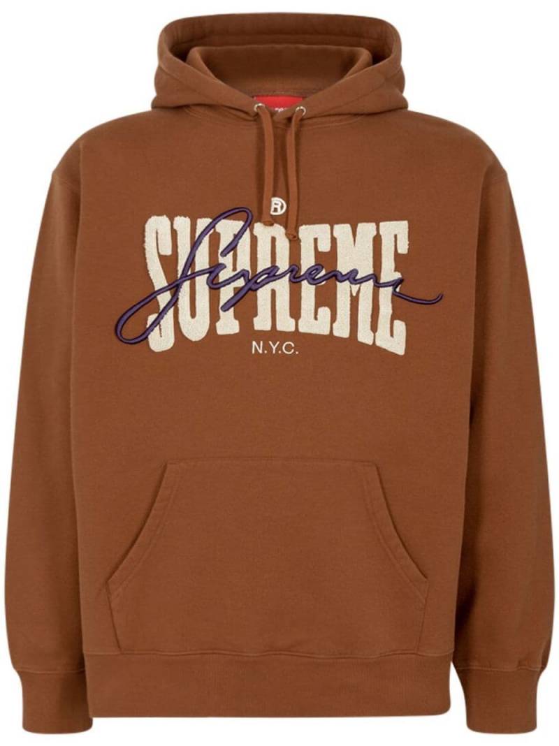 Supreme logo-embroidered Chenille hoodie - Brown von Supreme